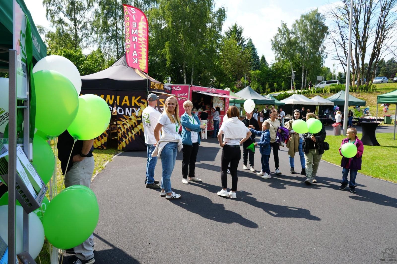Zdjęcie w galerii na portalu naszwodzislaw.com: Folk, muzyka i emocje mimo deszczu. Za nami II Festiwal FOLK IN RADLIN wiadomości z regionu