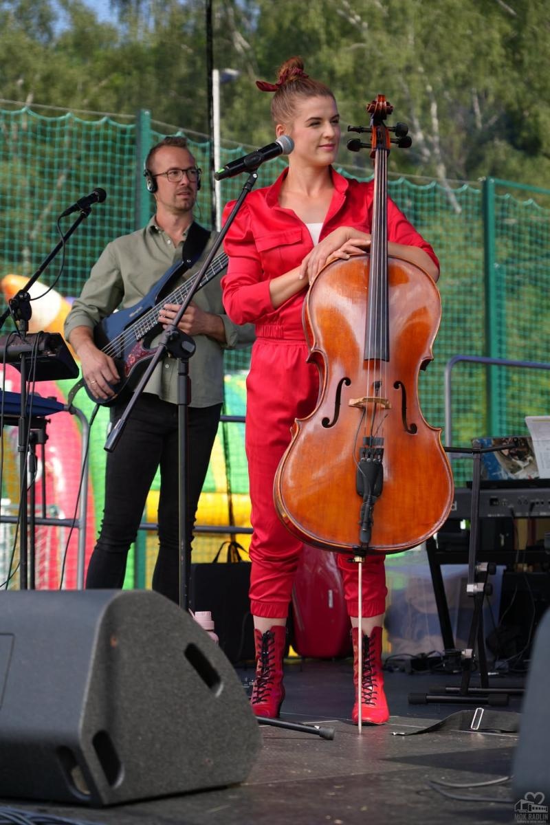 Zdjęcie w galerii na portalu naszwodzislaw.com: Folk, muzyka i emocje mimo deszczu. Za nami II Festiwal FOLK IN RADLIN wiadomości z regionu