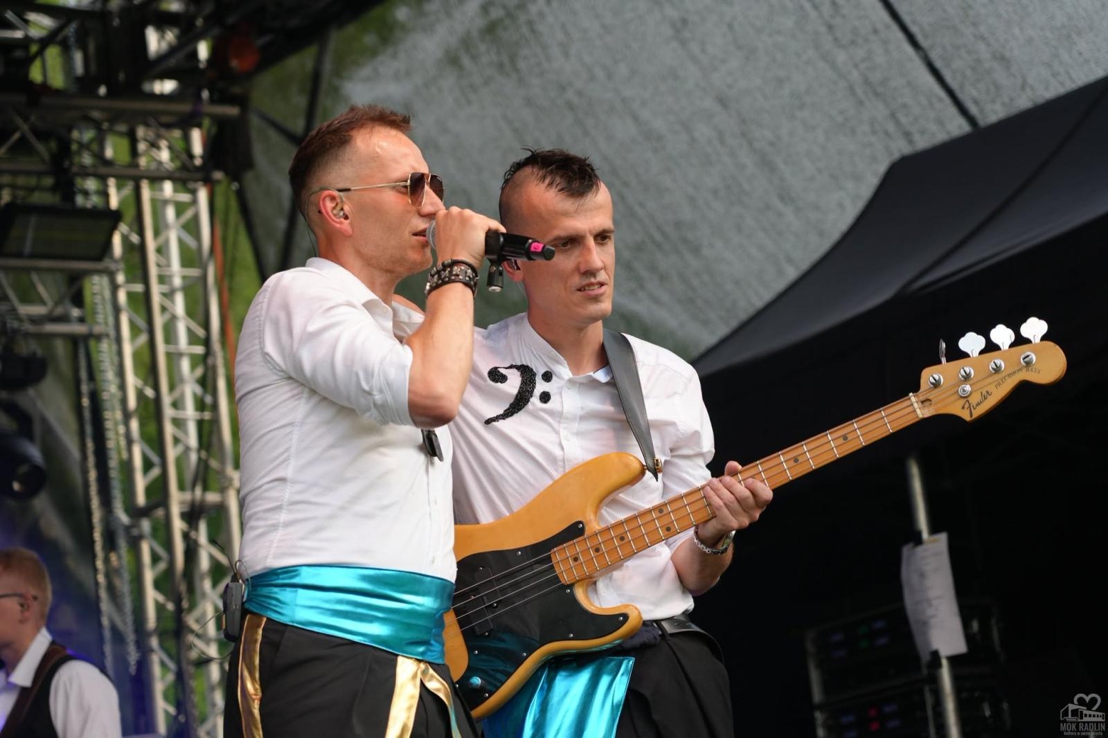 Zdjęcie w galerii na portalu naszwodzislaw.com: Folk, muzyka i emocje mimo deszczu. Za nami II Festiwal FOLK IN RADLIN wiadomości z regionu