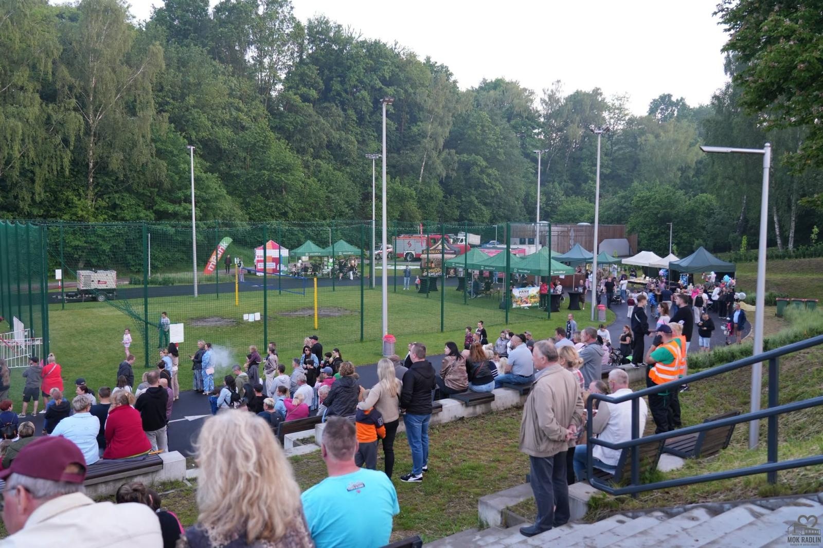 Zdjęcie w galerii na portalu naszwodzislaw.com: Folk, muzyka i emocje mimo deszczu. Za nami II Festiwal FOLK IN RADLIN wiadomości z regionu