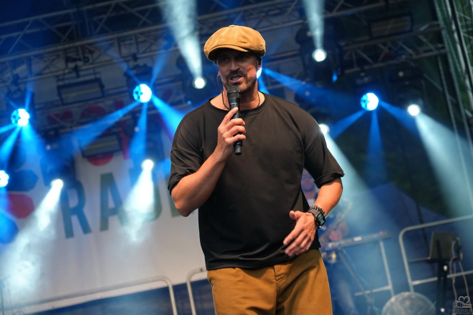 Zdjęcie w galerii na portalu naszwodzislaw.com: Folk, muzyka i emocje mimo deszczu. Za nami II Festiwal FOLK IN RADLIN wiadomości z regionu