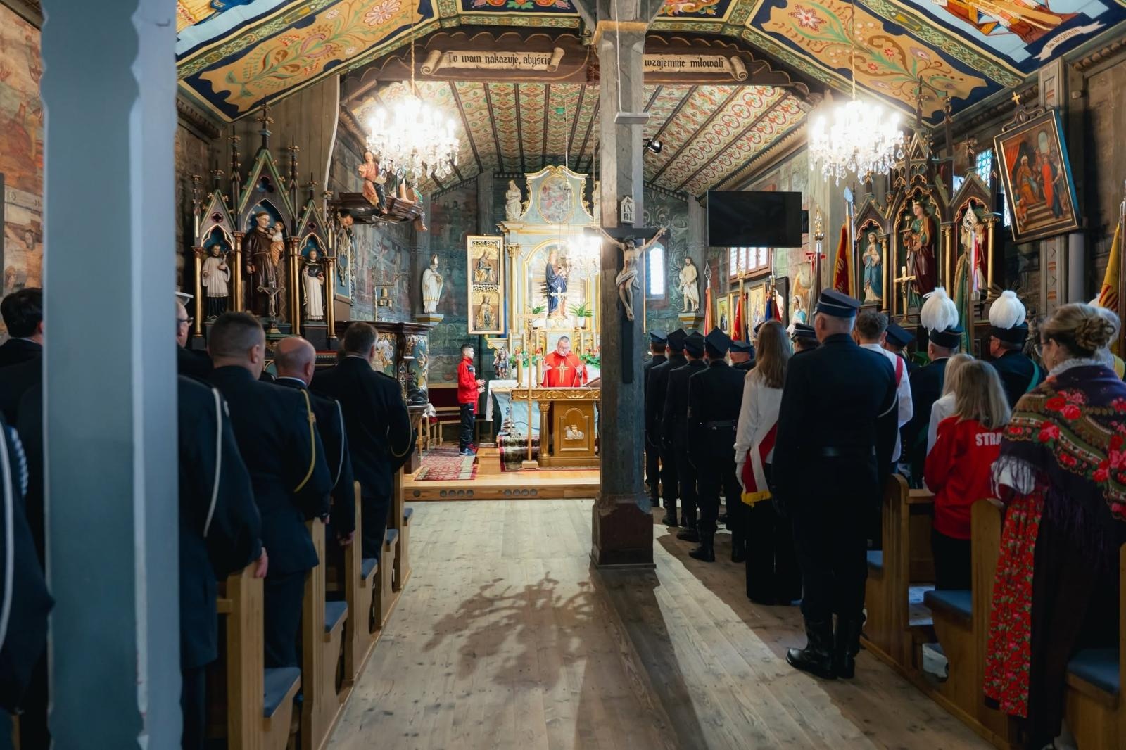Zdjęcie w galerii na portalu naszwodzislaw.com: Święto strażaków z Łazisk. 115-lecie OSP i otwarcie nowoczesnej infrastruktury [FOTO] wiadomości z regionu