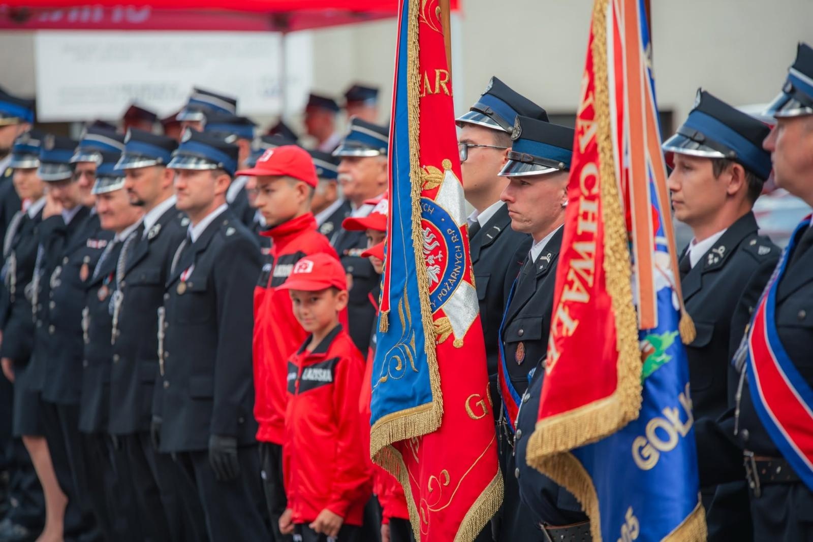 Zdjęcie w galerii na portalu naszwodzislaw.com: Święto strażaków z Łazisk. 115-lecie OSP i otwarcie nowoczesnej infrastruktury [FOTO] wiadomości z regionu