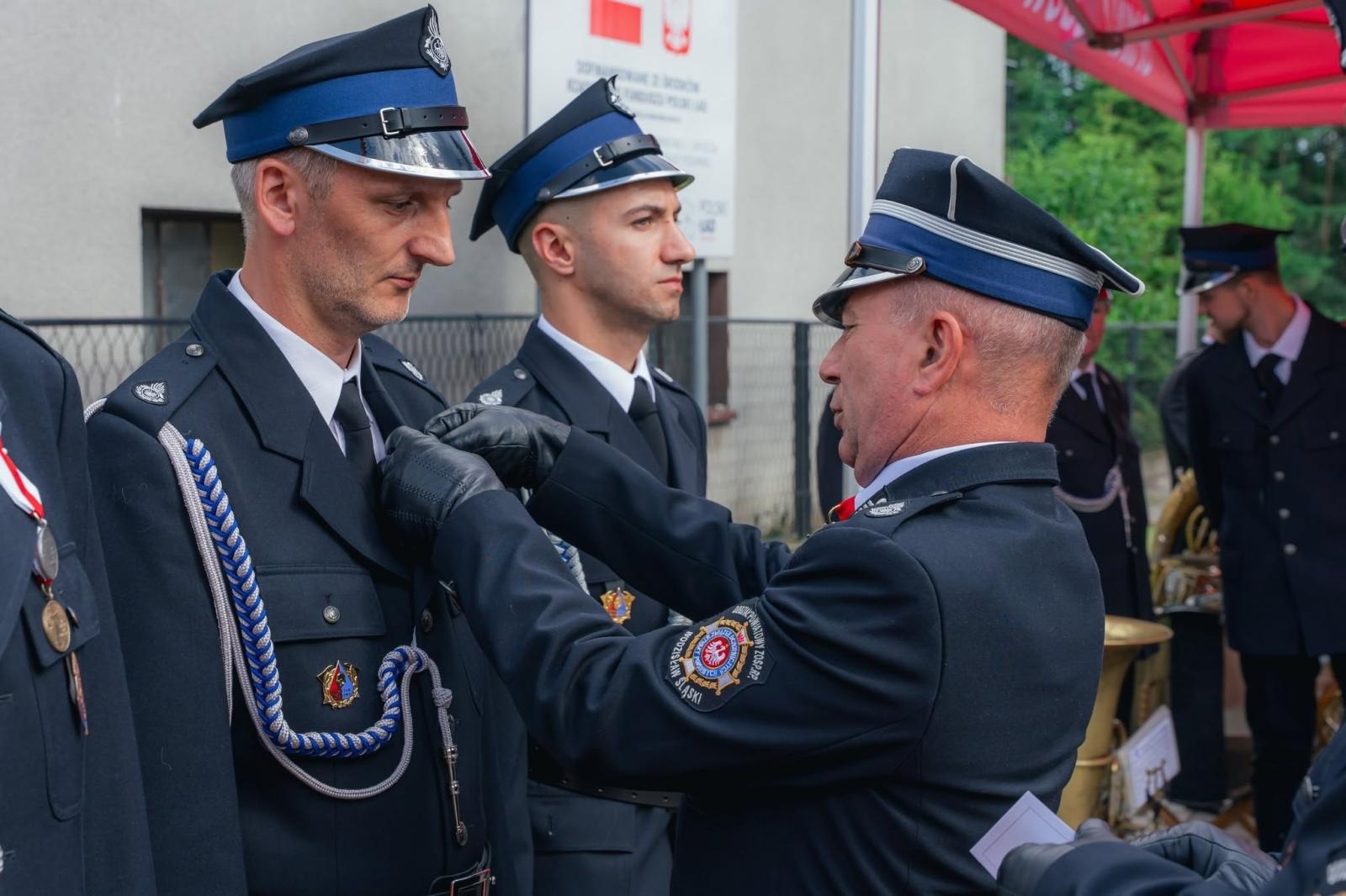 Zdjęcie w galerii na portalu naszwodzislaw.com: Święto strażaków z Łazisk. 115-lecie OSP i otwarcie nowoczesnej infrastruktury [FOTO] wiadomości z regionu