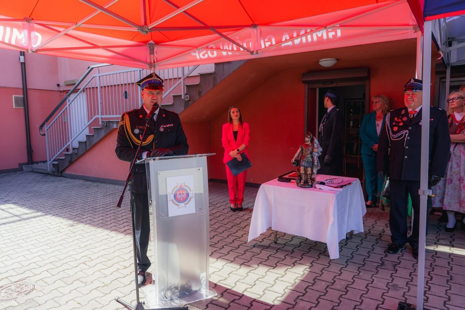 Zdjęcie w galerii na portalu naszwodzislaw.com: Święto strażaków z Łazisk. 115-lecie OSP i otwarcie nowoczesnej infrastruktury [FOTO] wiadomości z regionu