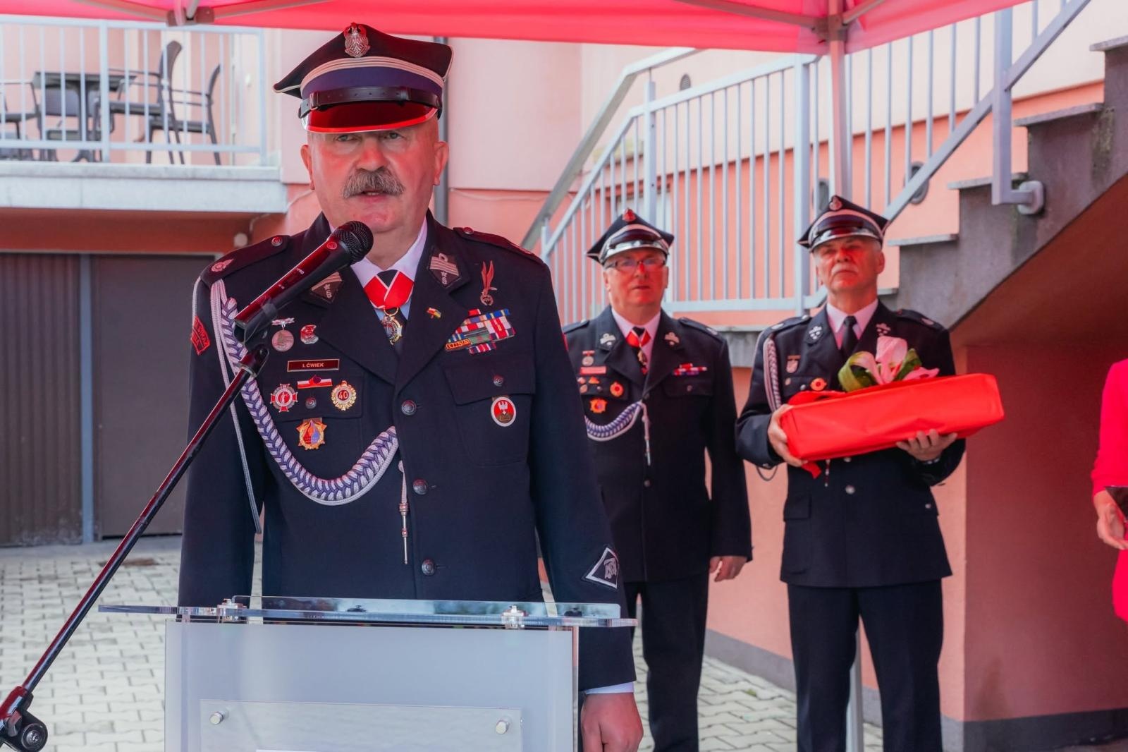 Zdjęcie w galerii na portalu naszwodzislaw.com: Święto strażaków z Łazisk. 115-lecie OSP i otwarcie nowoczesnej infrastruktury [FOTO] wiadomości z regionu