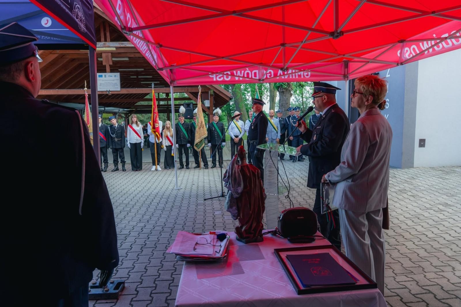 Zdjęcie w galerii na portalu naszwodzislaw.com: Święto strażaków z Łazisk. 115-lecie OSP i otwarcie nowoczesnej infrastruktury [FOTO] wiadomości z regionu