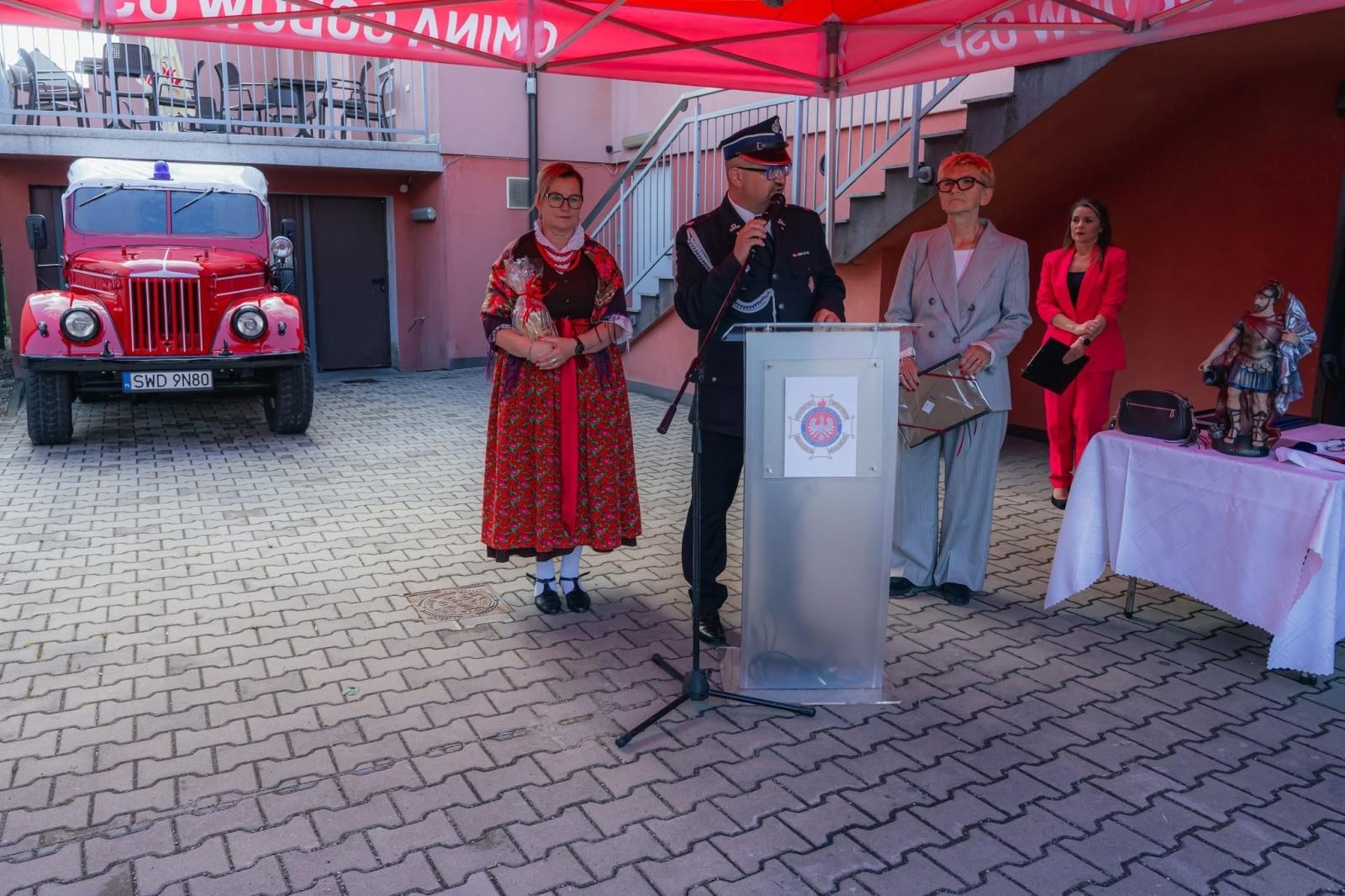 Zdjęcie w galerii na portalu naszwodzislaw.com: Święto strażaków z Łazisk. 115-lecie OSP i otwarcie nowoczesnej infrastruktury [FOTO] wiadomości z regionu