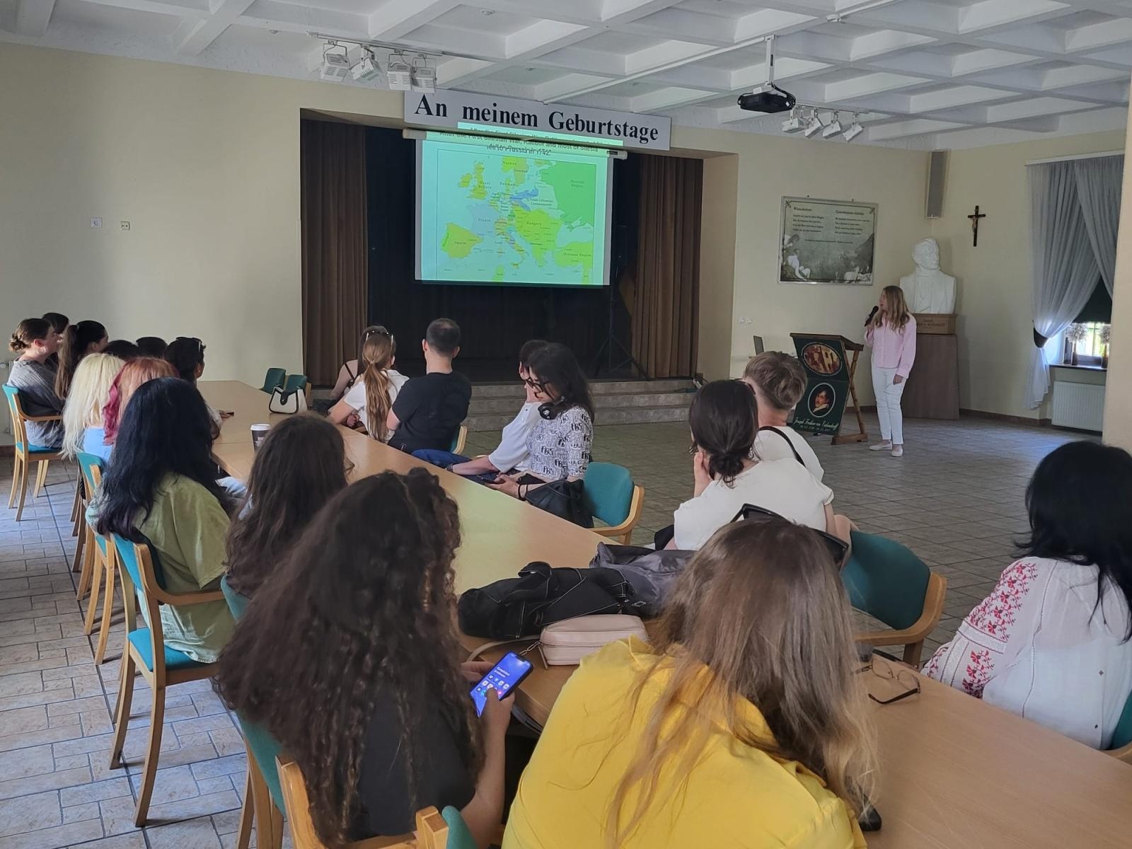 Zdjęcie w galerii na portalu naszwodzislaw.com: Język niemiecki, historia i kultura na pograniczu Śląska – międzynarodowy program BIP w ANS w Raciborzu wiadomości z regionu