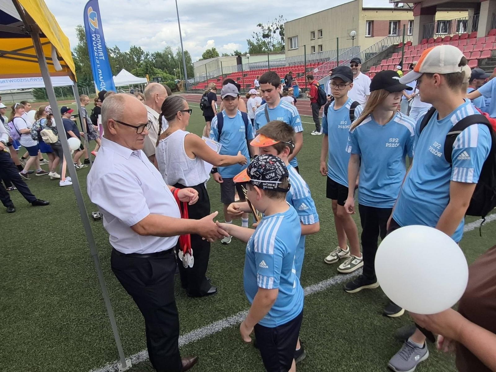 Zdjęcie w galerii na portalu naszwodzislaw.com: Tu nie było przegranych. Olimpiada Osób z Niepełnosprawnościami po raz kolejny wzruszyła uczestników wiadomości z regionu