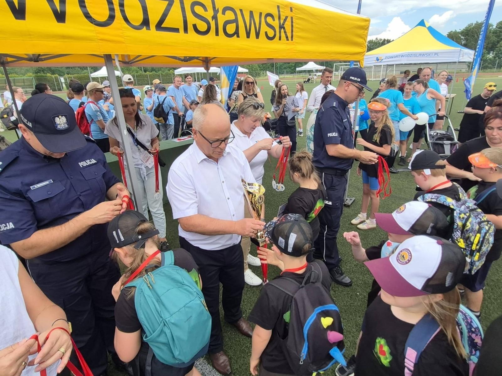 Zdjęcie w galerii na portalu naszwodzislaw.com: Tu nie było przegranych. Olimpiada Osób z Niepełnosprawnościami po raz kolejny wzruszyła uczestników wiadomości z regionu
