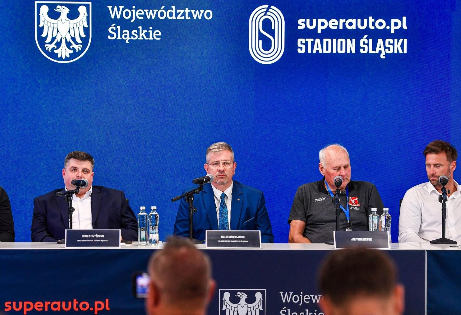 Zdjęcie w galerii na portalu naszwodzislaw.com: 70 lat legendy i powrót ikon do Kotła Czarownic wiadomości z regionu
