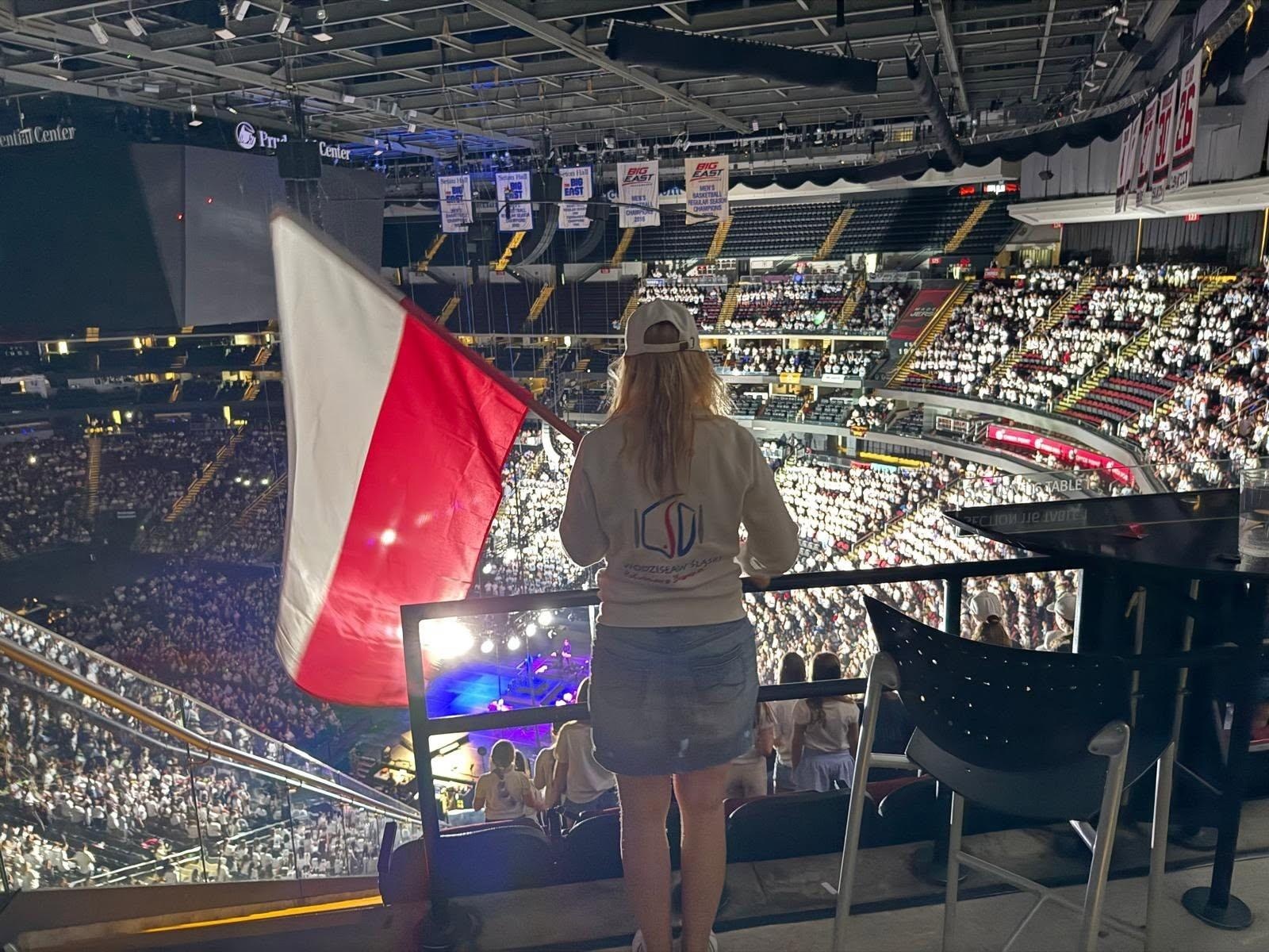Zdjęcie w galerii na portalu naszwodzislaw.com: Polski głos w sercu Nowego Jorku. Wielki sukces młodzieżowego chóru z Wodzisławia [FOTO] wiadomości z regionu