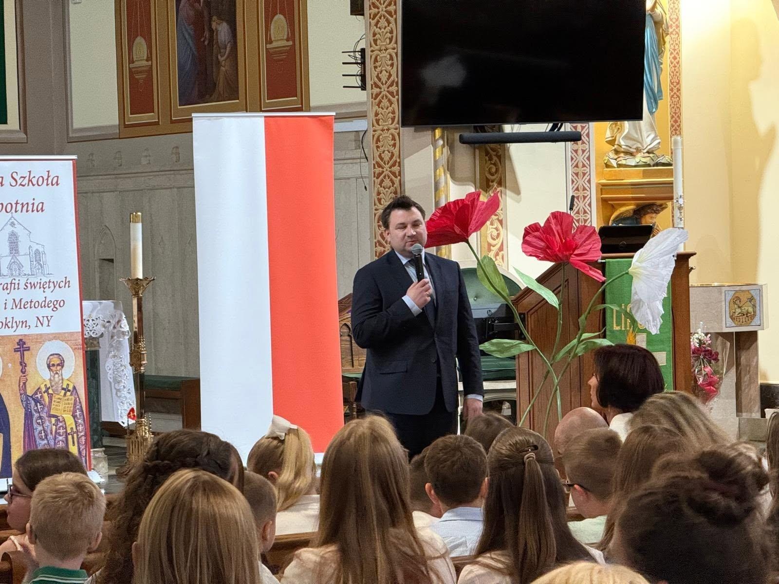Zdjęcie w galerii na portalu naszwodzislaw.com: Polski głos w sercu Nowego Jorku. Wielki sukces młodzieżowego chóru z Wodzisławia [FOTO] wiadomości z regionu