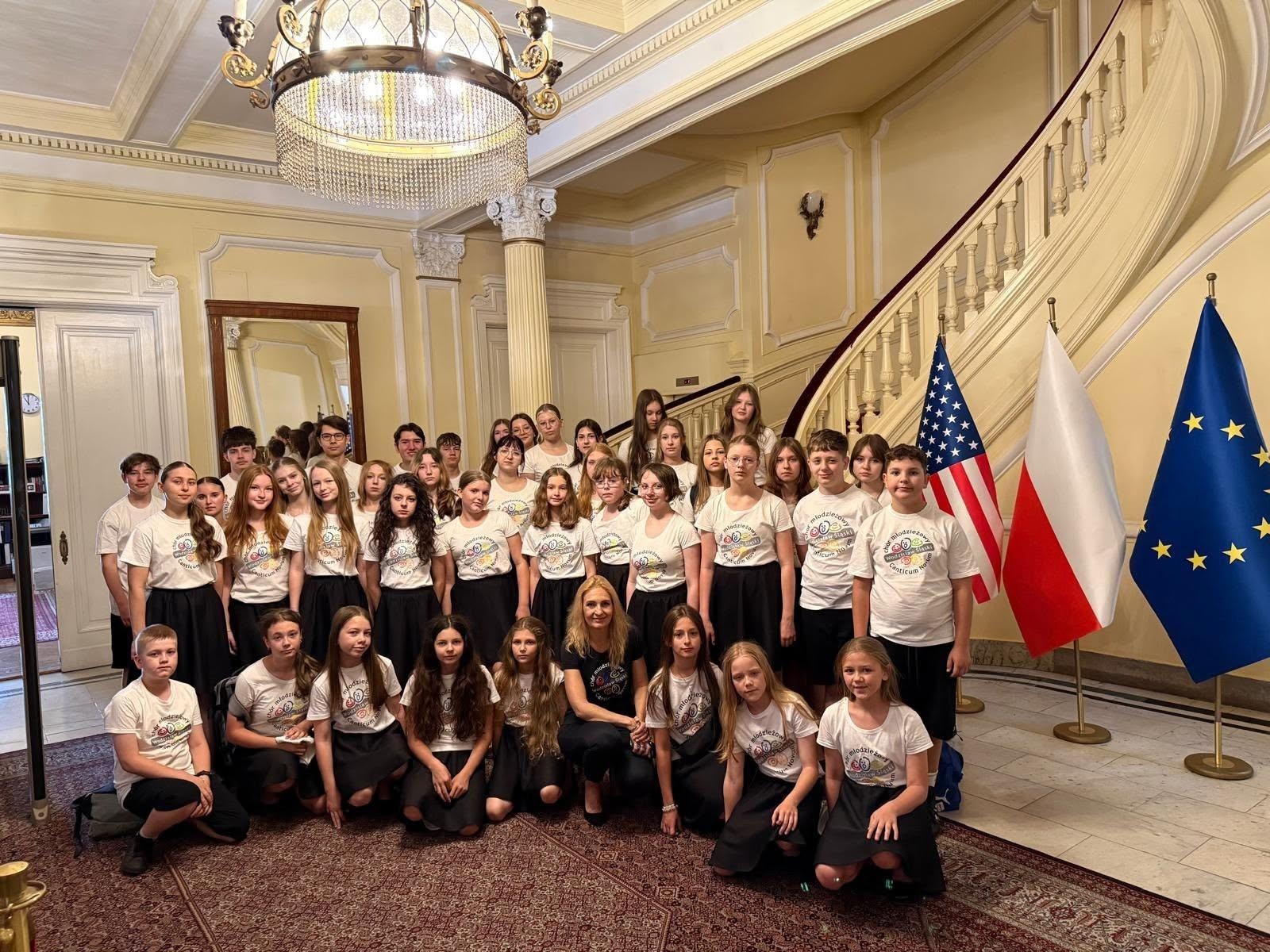 Zdjęcie w galerii na portalu naszwodzislaw.com: Polski głos w sercu Nowego Jorku. Wielki sukces młodzieżowego chóru z Wodzisławia [FOTO] wiadomości z regionu