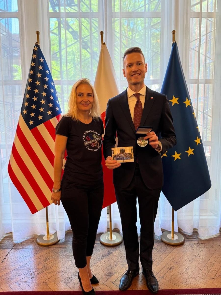 Zdjęcie w galerii na portalu naszwodzislaw.com: Polski głos w sercu Nowego Jorku. Wielki sukces młodzieżowego chóru z Wodzisławia [FOTO] wiadomości z regionu