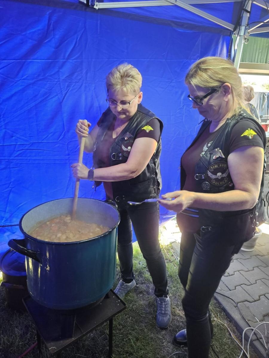 Zdjęcie w galerii na portalu naszwodzislaw.com: 15 lat na dwóch kołach. Grupa Motocyklowa Sami Swoi świętowała jubileusz w Krostoszowicach wiadomości z regionu