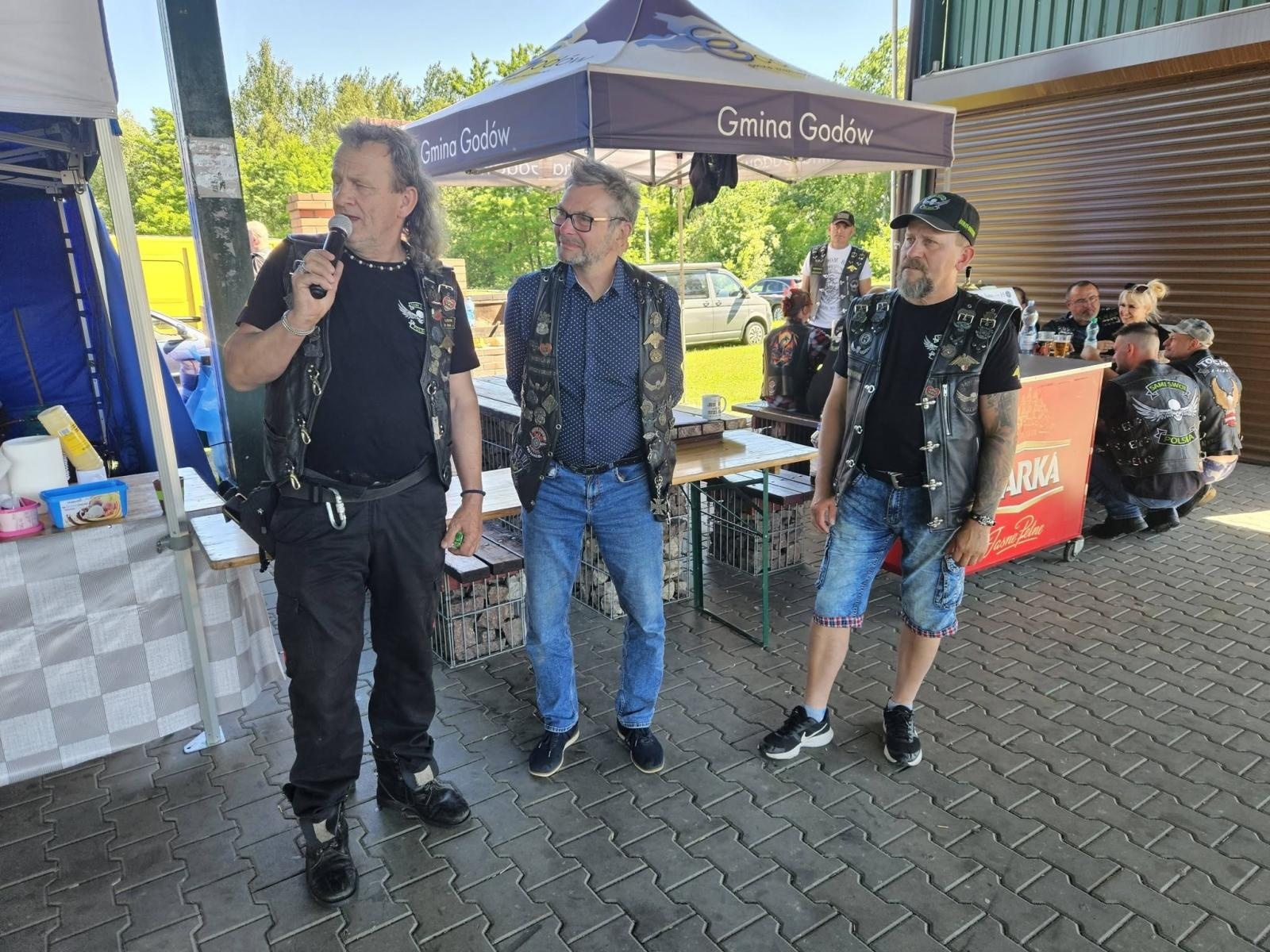 Zdjęcie w galerii na portalu naszwodzislaw.com: 15 lat na dwóch kołach. Grupa Motocyklowa Sami Swoi świętowała jubileusz w Krostoszowicach wiadomości z regionu