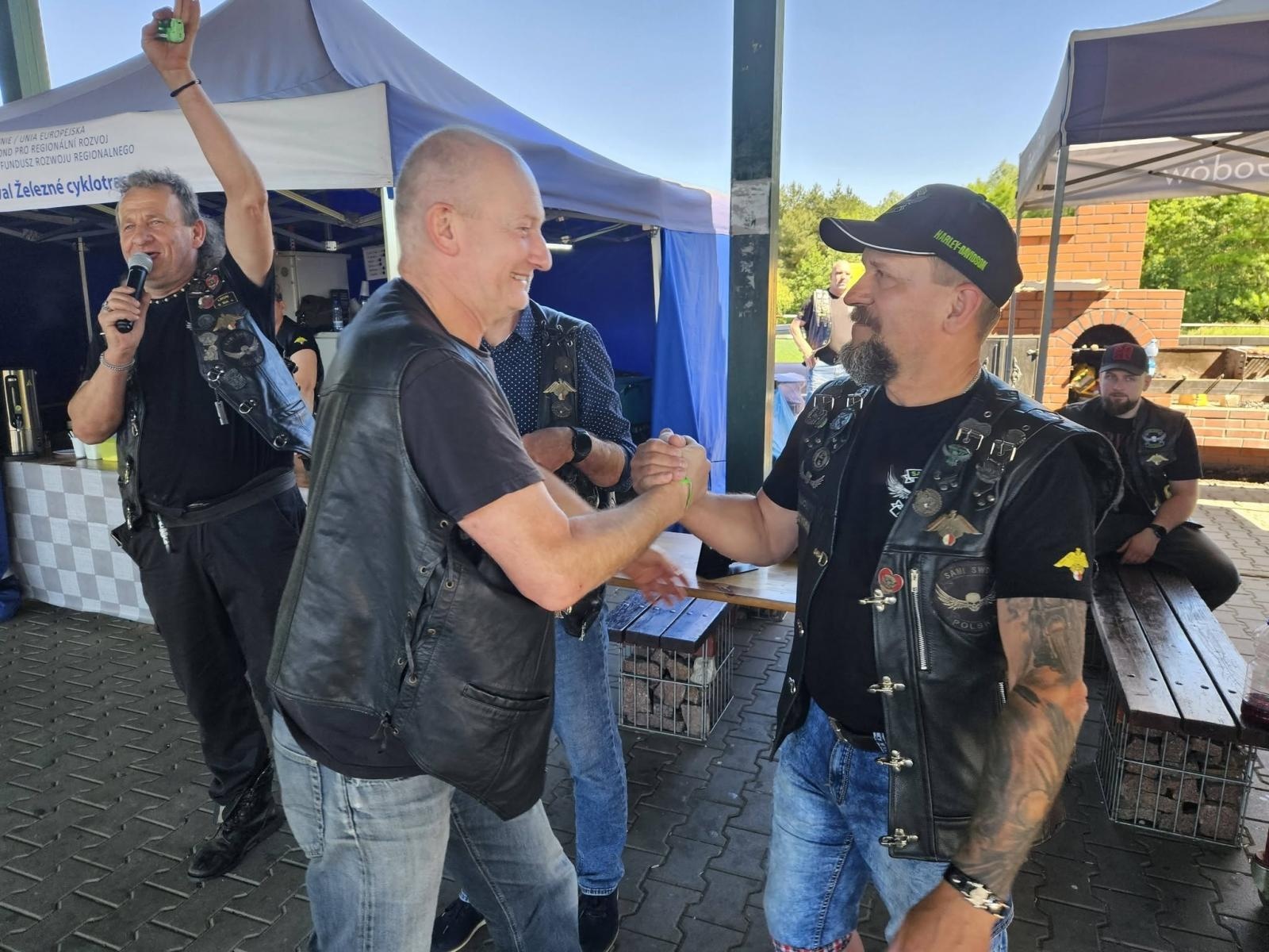 Zdjęcie w galerii na portalu naszwodzislaw.com: 15 lat na dwóch kołach. Grupa Motocyklowa Sami Swoi świętowała jubileusz w Krostoszowicach wiadomości z regionu