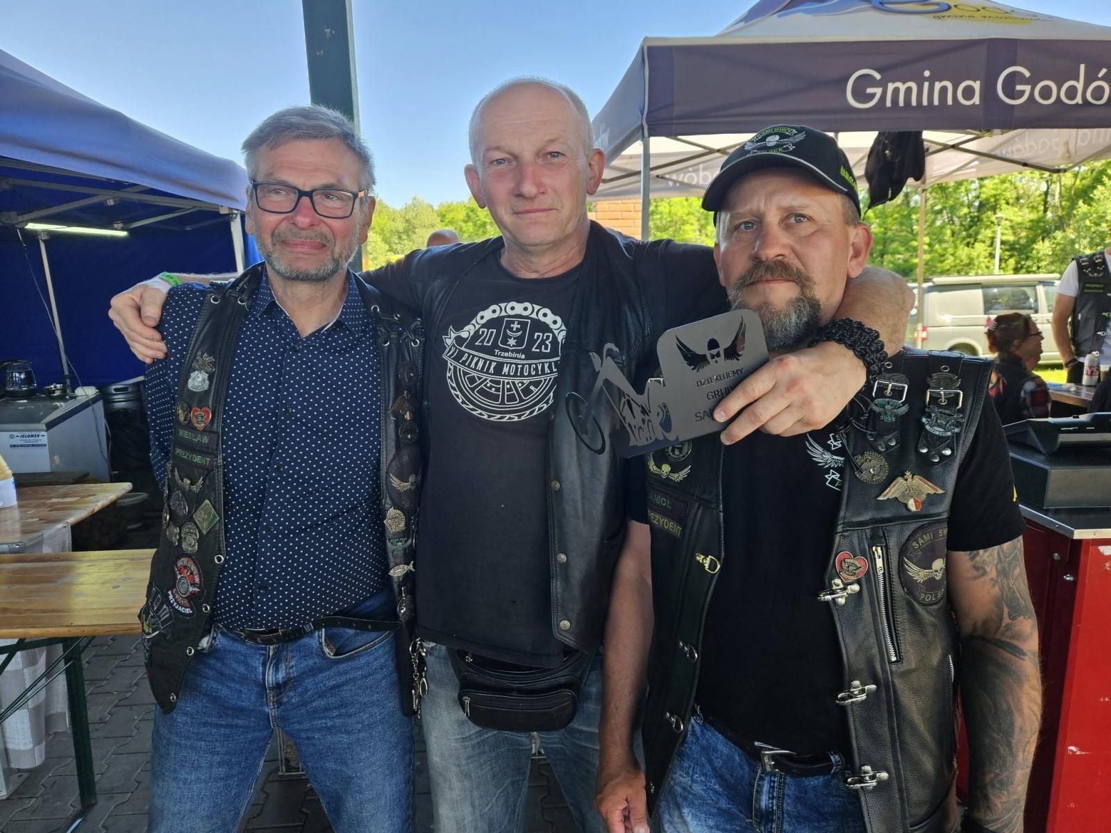 Zdjęcie w galerii na portalu naszwodzislaw.com: 15 lat na dwóch kołach. Grupa Motocyklowa Sami Swoi świętowała jubileusz w Krostoszowicach wiadomości z regionu