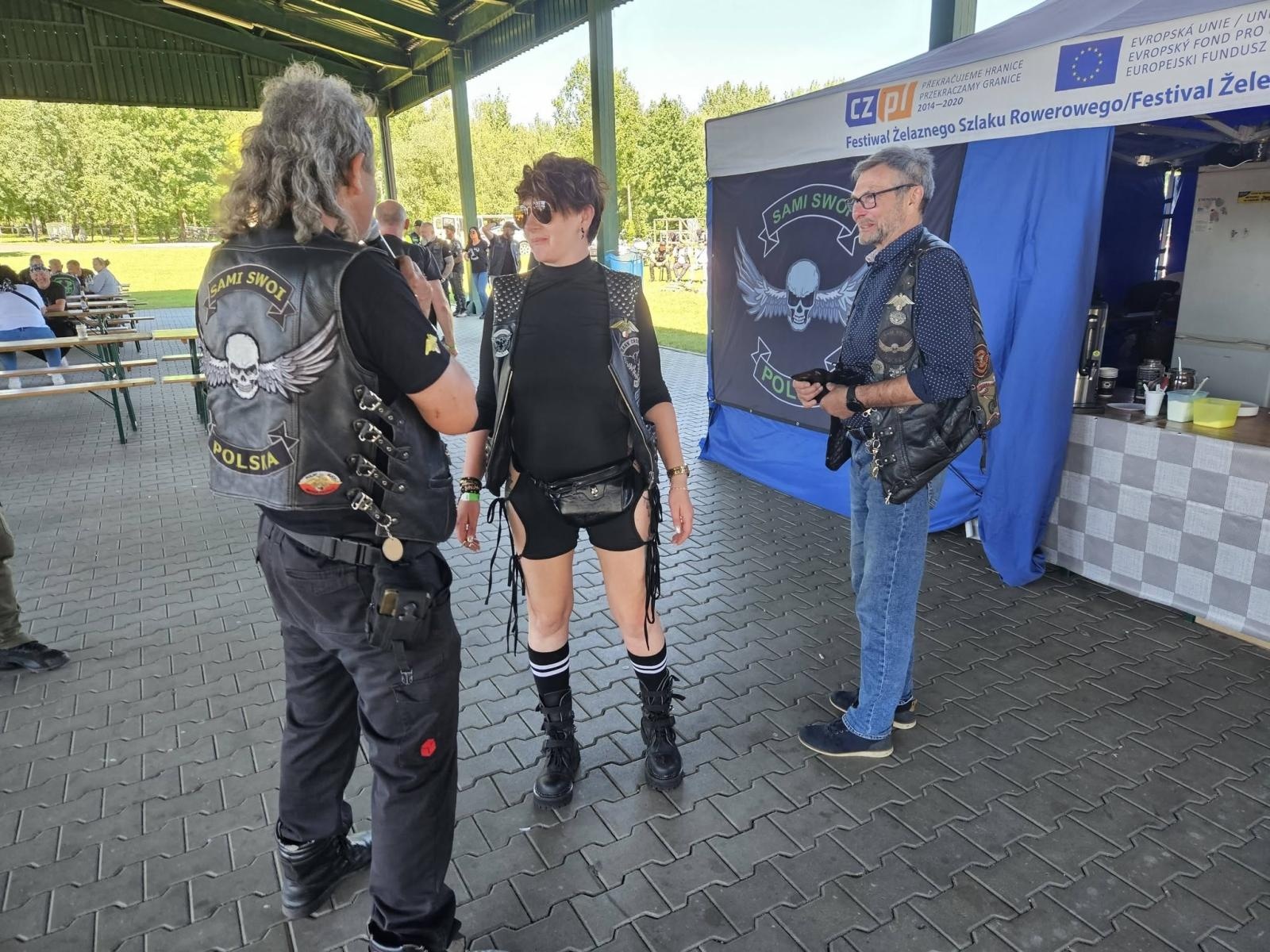 Zdjęcie w galerii na portalu naszwodzislaw.com: 15 lat na dwóch kołach. Grupa Motocyklowa Sami Swoi świętowała jubileusz w Krostoszowicach wiadomości z regionu