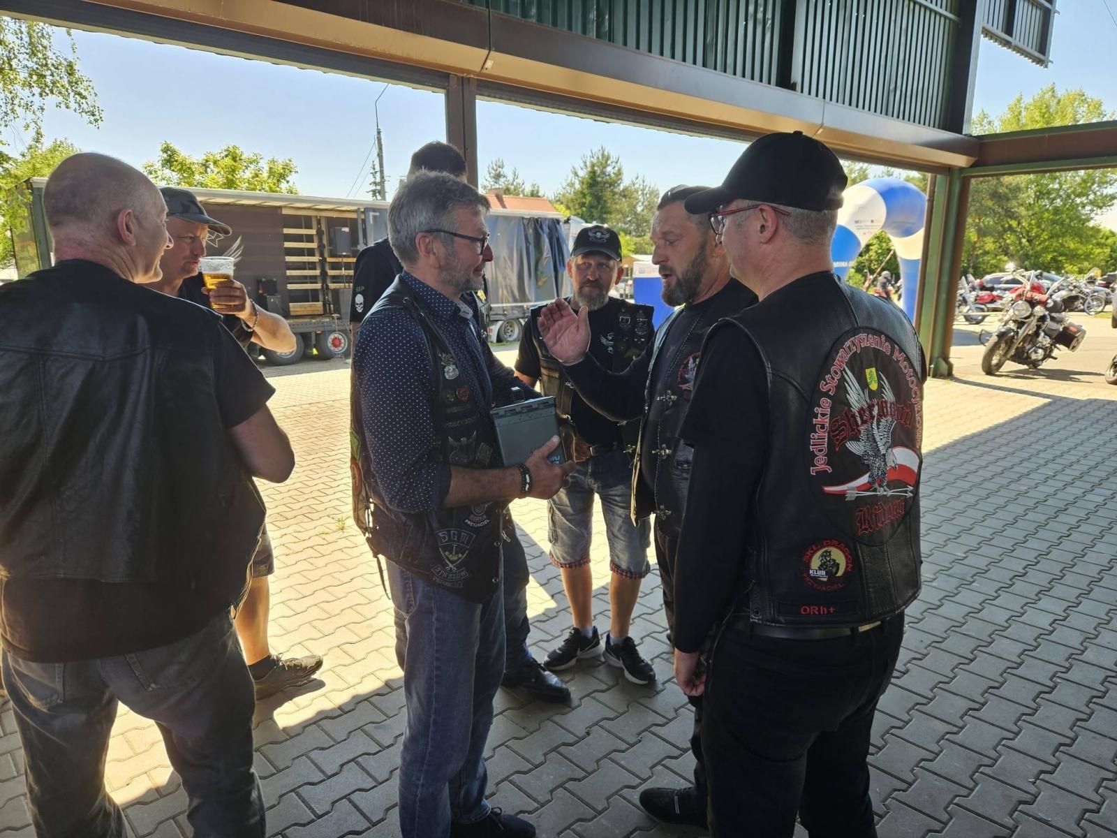 Zdjęcie w galerii na portalu naszwodzislaw.com: 15 lat na dwóch kołach. Grupa Motocyklowa Sami Swoi świętowała jubileusz w Krostoszowicach wiadomości z regionu