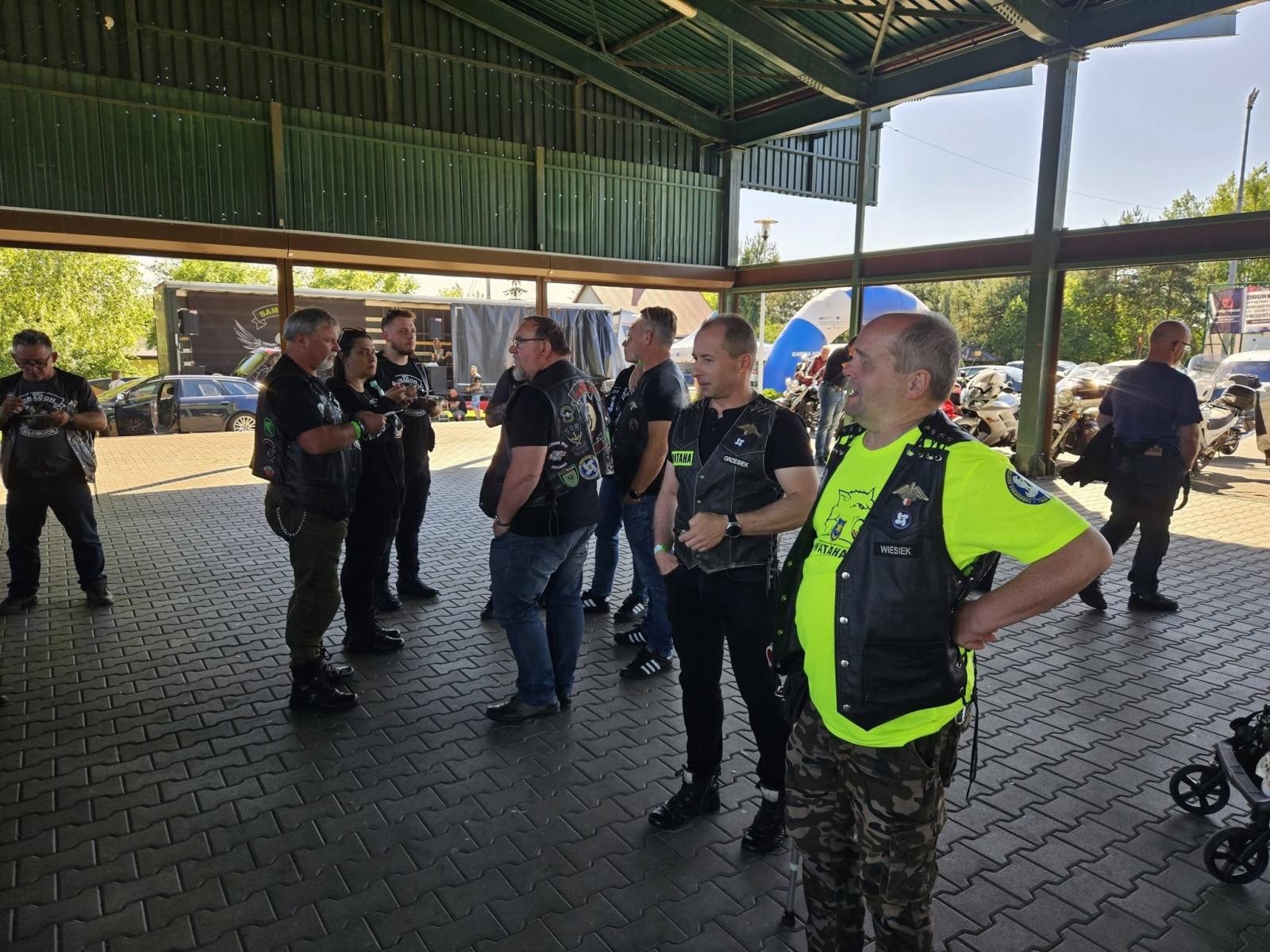 Zdjęcie w galerii na portalu naszwodzislaw.com: 15 lat na dwóch kołach. Grupa Motocyklowa Sami Swoi świętowała jubileusz w Krostoszowicach wiadomości z regionu