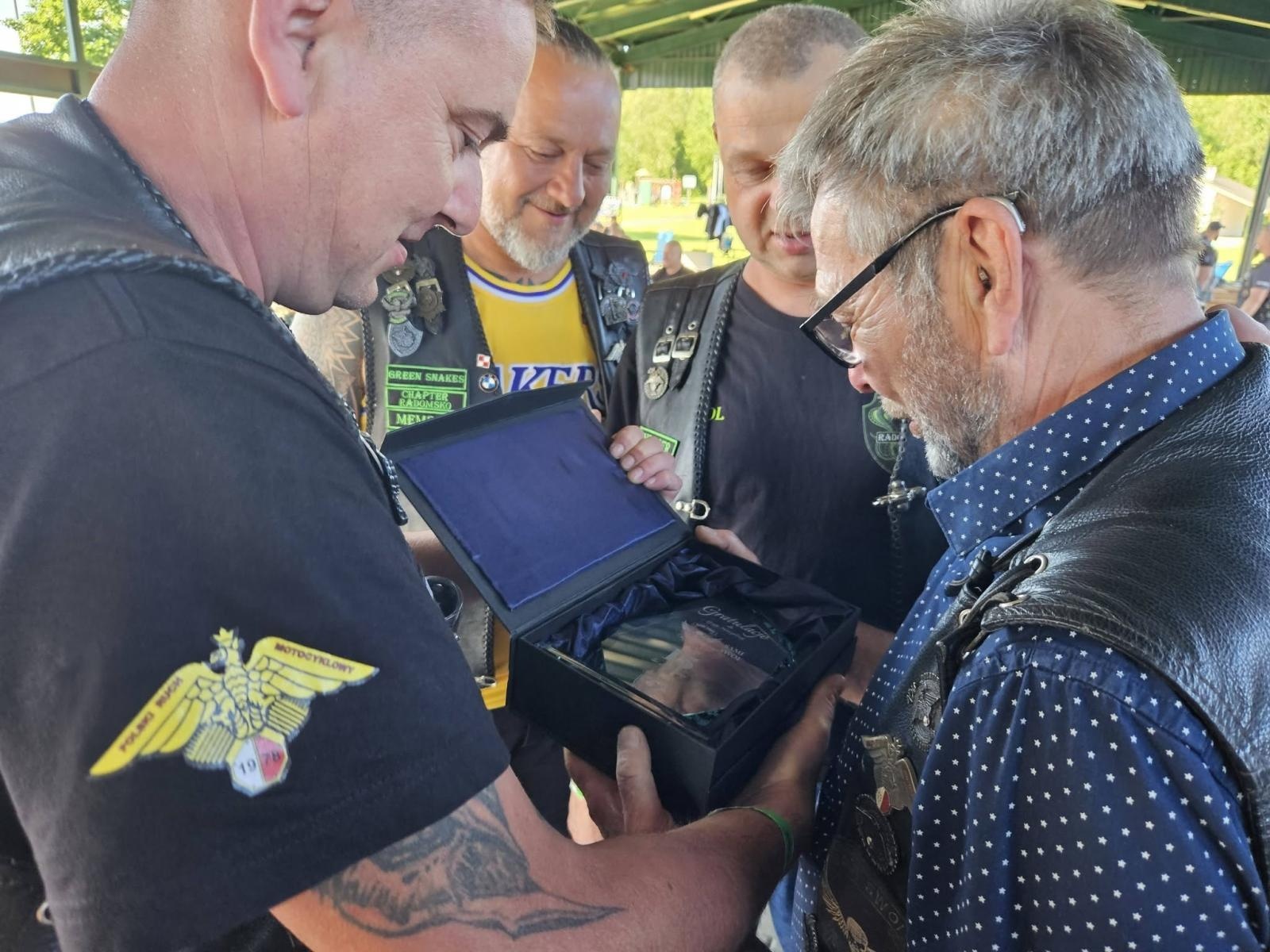 Zdjęcie w galerii na portalu naszwodzislaw.com: 15 lat na dwóch kołach. Grupa Motocyklowa Sami Swoi świętowała jubileusz w Krostoszowicach wiadomości z regionu