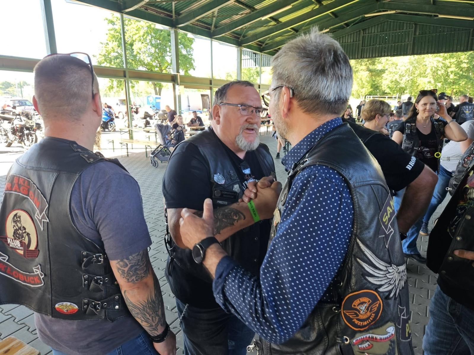 Zdjęcie w galerii na portalu naszwodzislaw.com: 15 lat na dwóch kołach. Grupa Motocyklowa Sami Swoi świętowała jubileusz w Krostoszowicach wiadomości z regionu