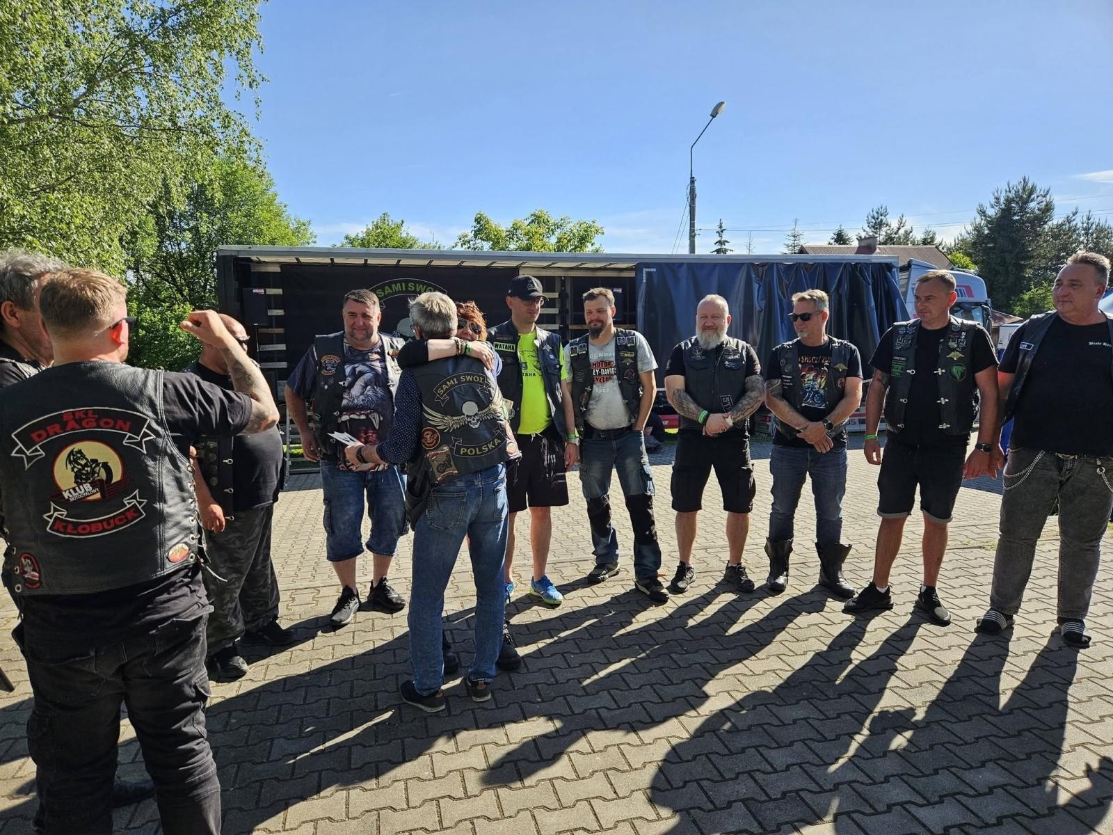 Zdjęcie w galerii na portalu naszwodzislaw.com: 15 lat na dwóch kołach. Grupa Motocyklowa Sami Swoi świętowała jubileusz w Krostoszowicach wiadomości z regionu