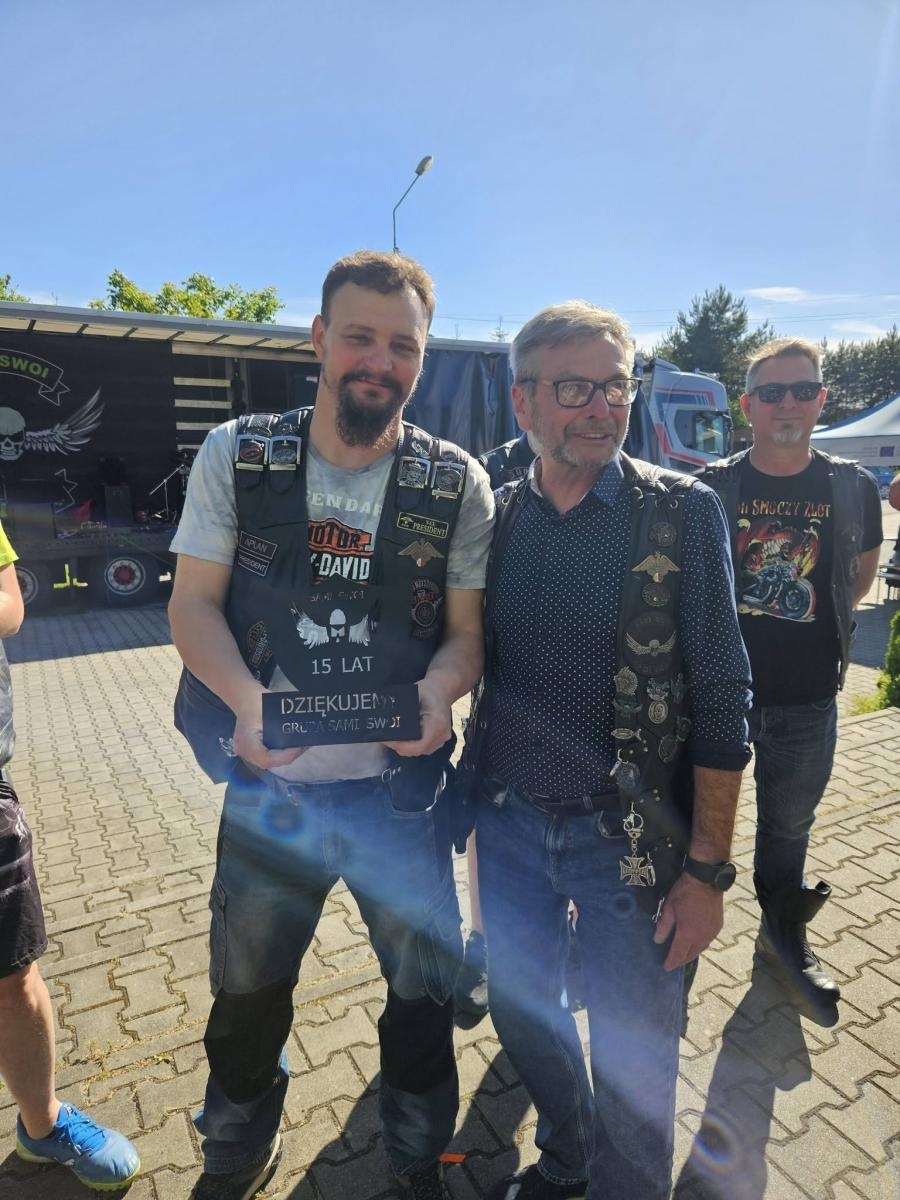Zdjęcie w galerii na portalu naszwodzislaw.com: 15 lat na dwóch kołach. Grupa Motocyklowa Sami Swoi świętowała jubileusz w Krostoszowicach wiadomości z regionu