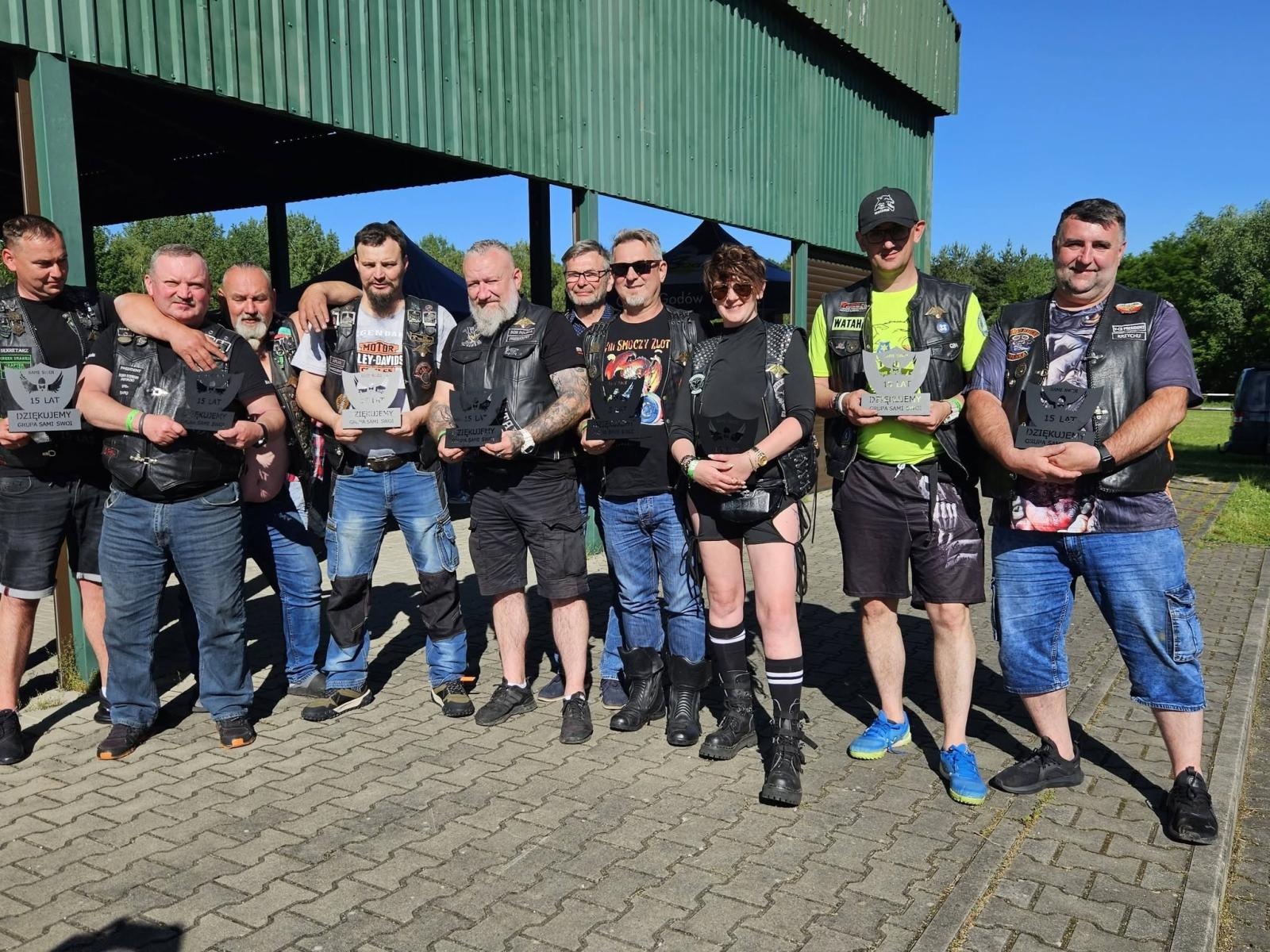 Zdjęcie w galerii na portalu naszwodzislaw.com: 15 lat na dwóch kołach. Grupa Motocyklowa Sami Swoi świętowała jubileusz w Krostoszowicach wiadomości z regionu