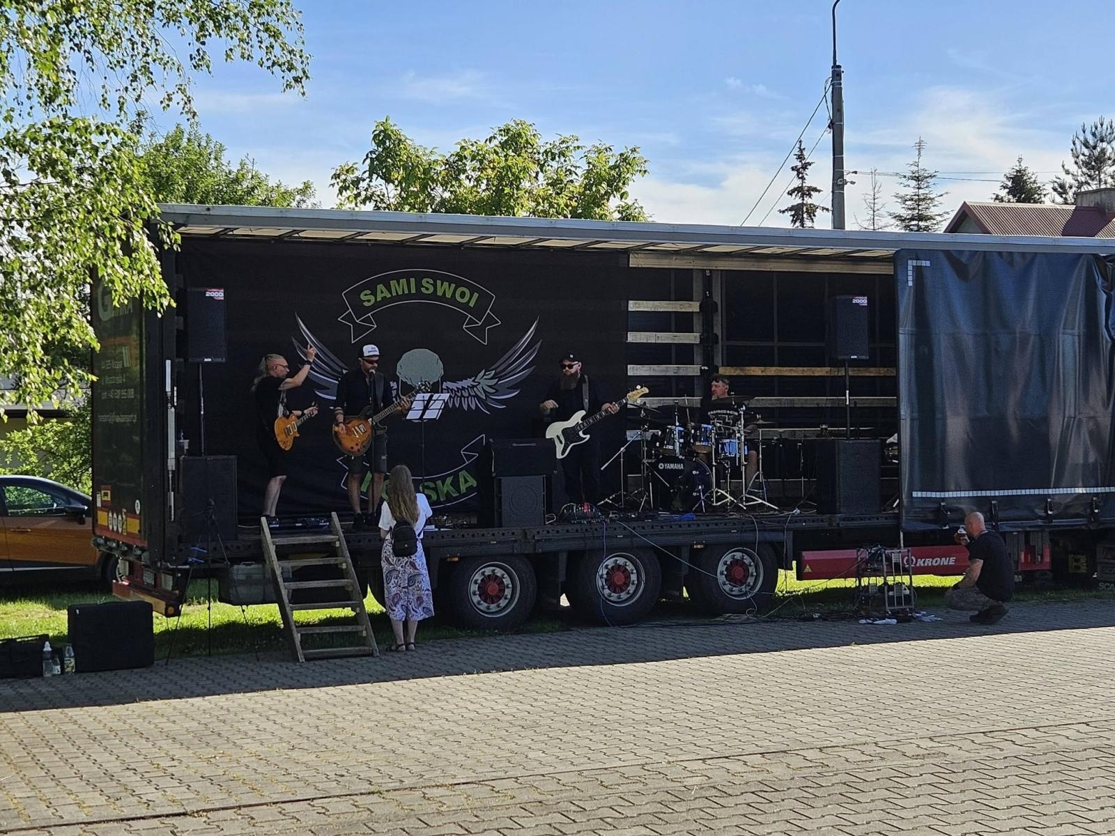 Zdjęcie w galerii na portalu naszwodzislaw.com: 15 lat na dwóch kołach. Grupa Motocyklowa Sami Swoi świętowała jubileusz w Krostoszowicach wiadomości z regionu