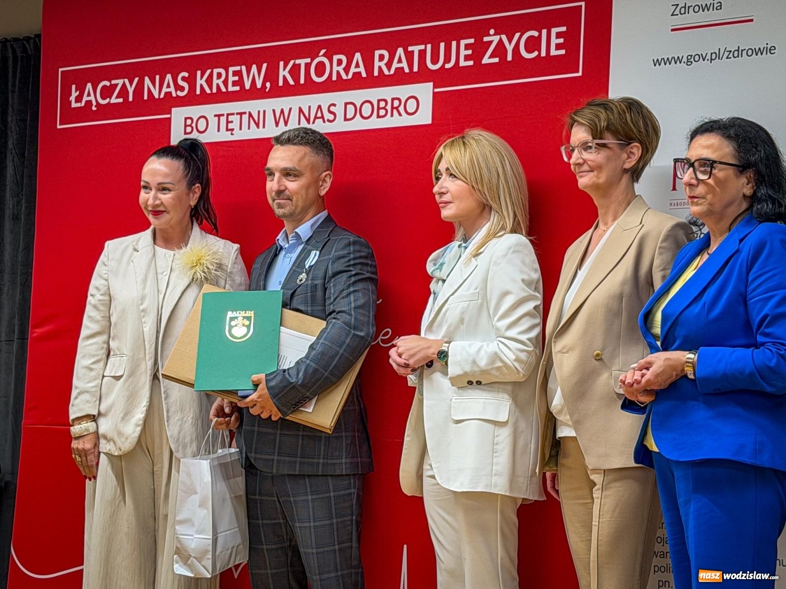Zdjęcie w galerii na portalu naszwodzislaw.com: Zasłużeni krwiodawcy z regionu uhonorowani na Zamku Piastowskim w Raciborzu wiadomości z regionu