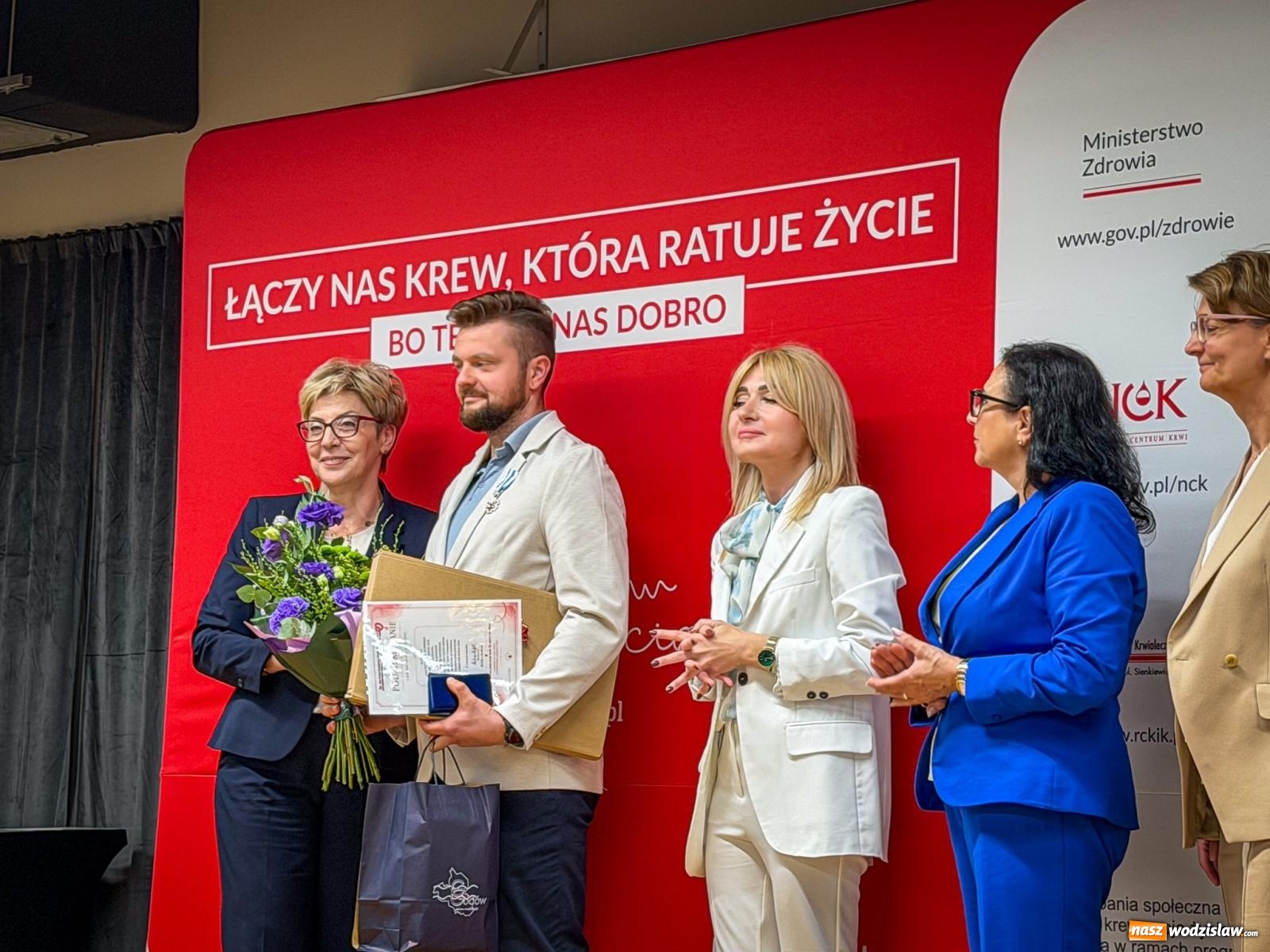Zdjęcie w galerii na portalu naszwodzislaw.com: Zasłużeni krwiodawcy z regionu uhonorowani na Zamku Piastowskim w Raciborzu wiadomości z regionu