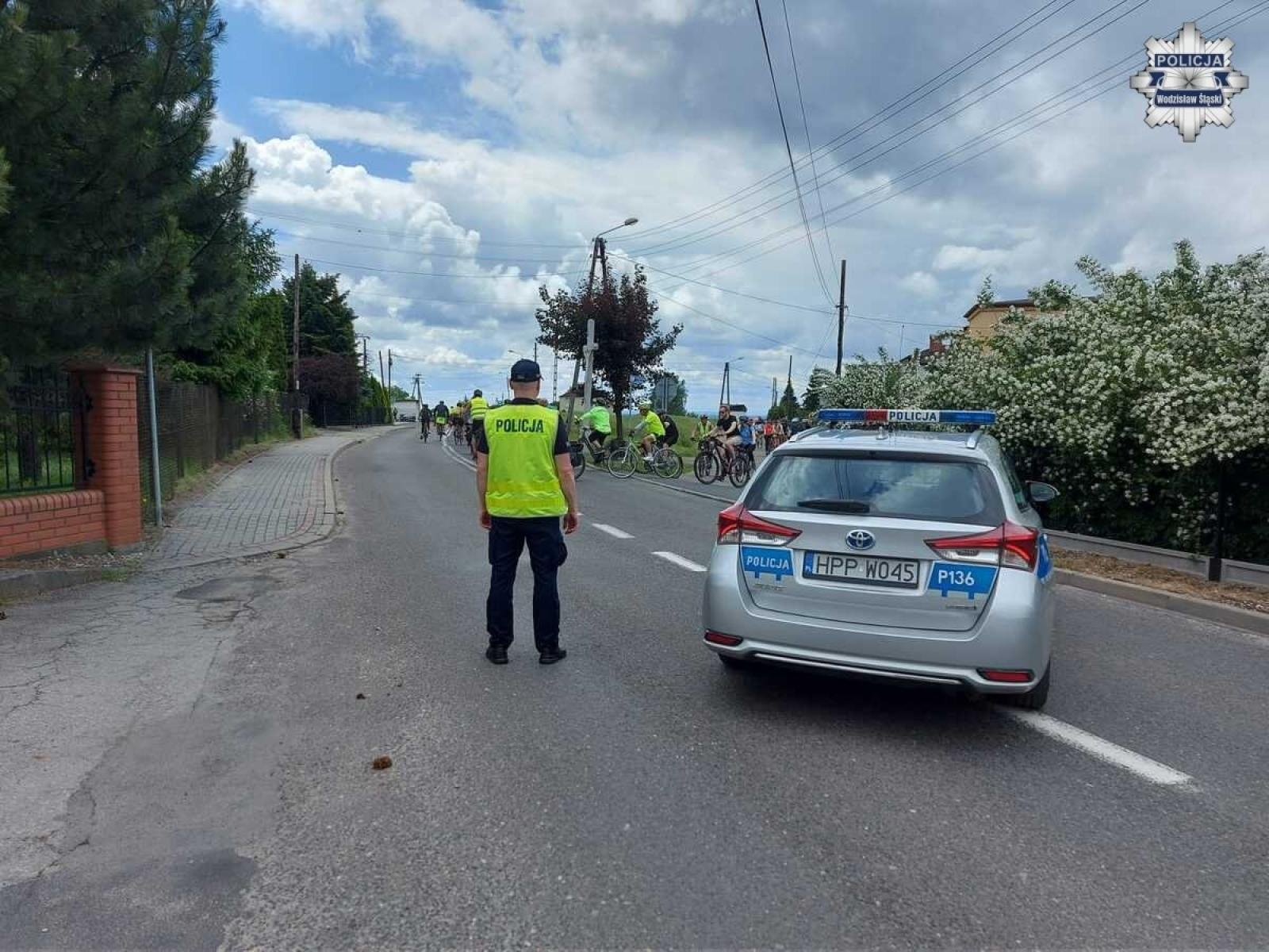 Zdjęcie w galerii na portalu naszwodzislaw.com: Policjanci czuwali nad bezpieczeństwem uczestników Rajdu Rowerowego Śladami Górników wiadomości z regionu