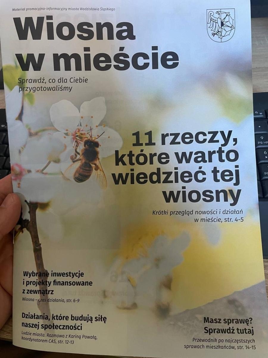 Zdjęcie w galerii na portalu naszwodzislaw.com: Samorządowa gazetka czy materiał promocyjny prezydenta Kiecy? Interpelacja w sprawie miejskich wydawnictw wiadomości z regionu