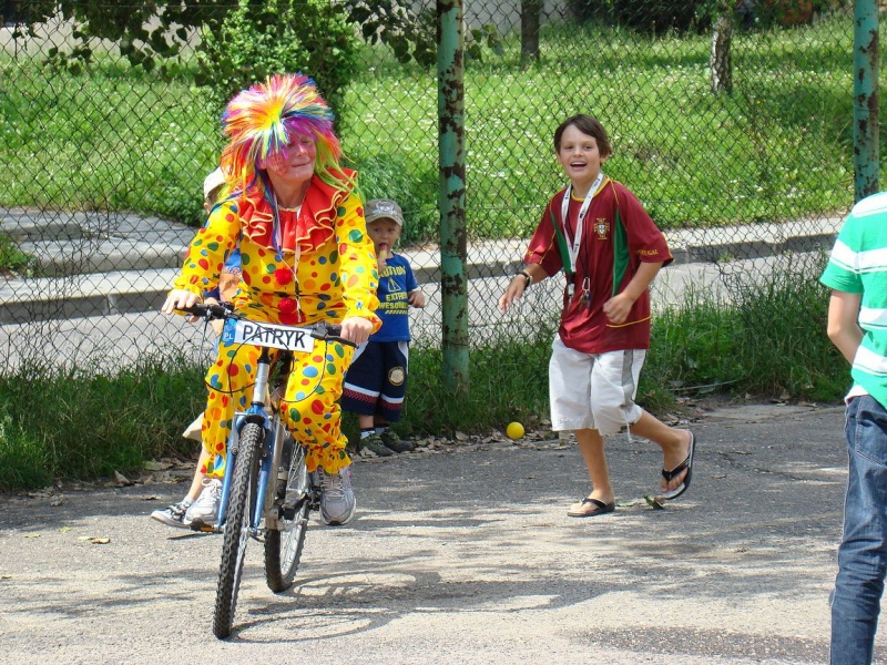 Zdjęcie w galerii na portalu naszwodzislaw.com: Radna na rowerze, Wodzik po betonie wiadomości z regionu