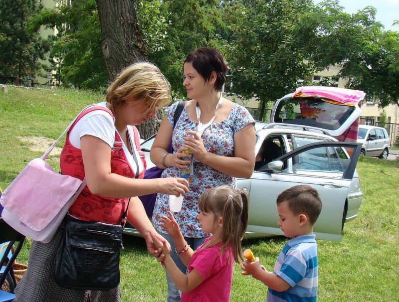 Zdjęcie w galerii na portalu naszwodzislaw.com: Radna na rowerze, Wodzik po betonie wiadomości z regionu