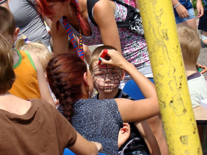 Zdjęcie w galerii na portalu naszwodzislaw.com: Radna na rowerze, Wodzik po betonie wiadomości z regionu