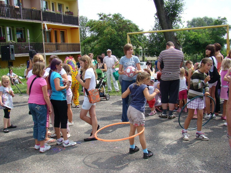 Zdjęcie w galerii na portalu naszwodzislaw.com: Radna na rowerze, Wodzik po betonie wiadomości z regionu