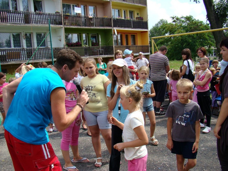 Zdjęcie w galerii na portalu naszwodzislaw.com: Radna na rowerze, Wodzik po betonie wiadomości z regionu