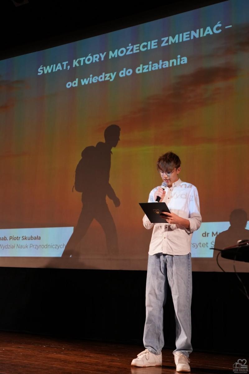 Zdjęcie w galerii na portalu naszwodzislaw.com: Świat, który możecie zmieniać. Inspirujące wykłady dla uczniów w Radlinie wiadomości z regionu