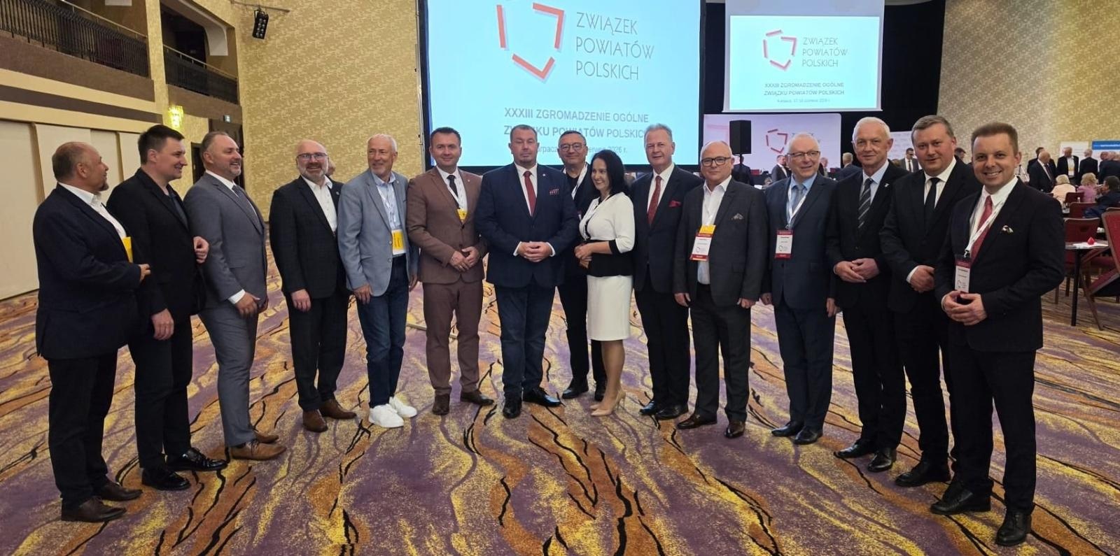 Zdjęcie w galerii na portalu naszwodzislaw.com: Powiat Wodzisławski w krajowej czołówce. Prestiżowe wyróżnienie dla samorządu wiadomości z regionu