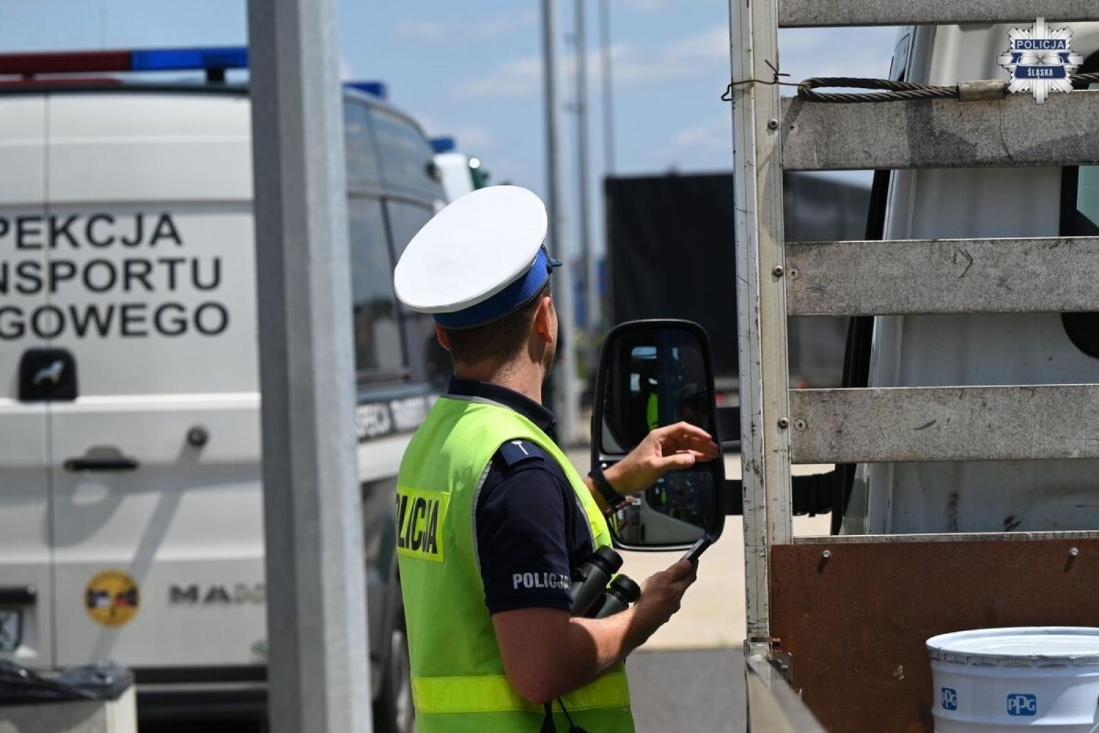 Zdjęcie w galerii na portalu naszwodzislaw.com: Tysiące kontroli i setki wykroczeń. Efekty akcji Bezpieczna Autostrada wiadomości z regionu