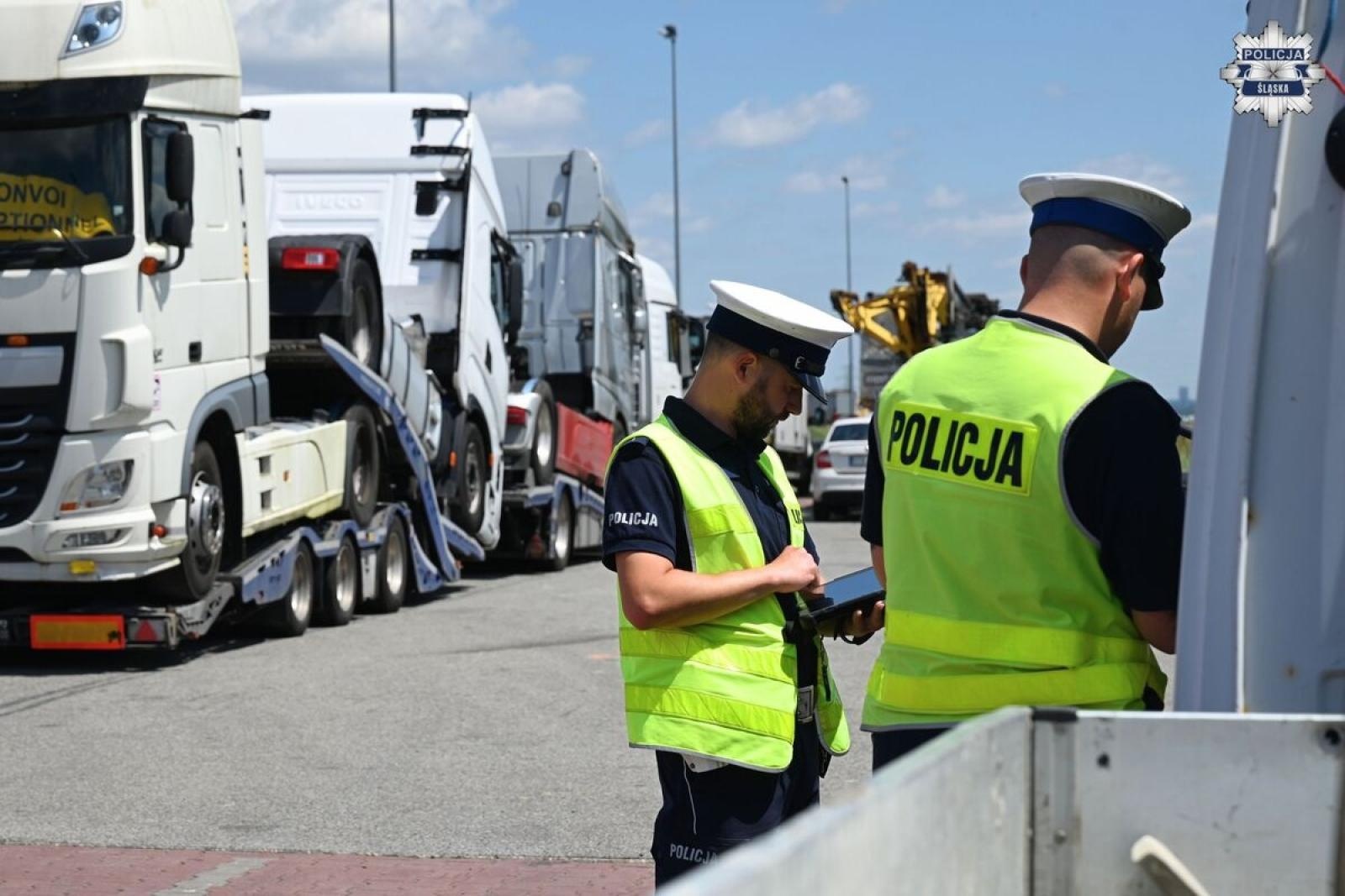 Zdjęcie w galerii na portalu naszwodzislaw.com: Tysiące kontroli i setki wykroczeń. Efekty akcji Bezpieczna Autostrada wiadomości z regionu
