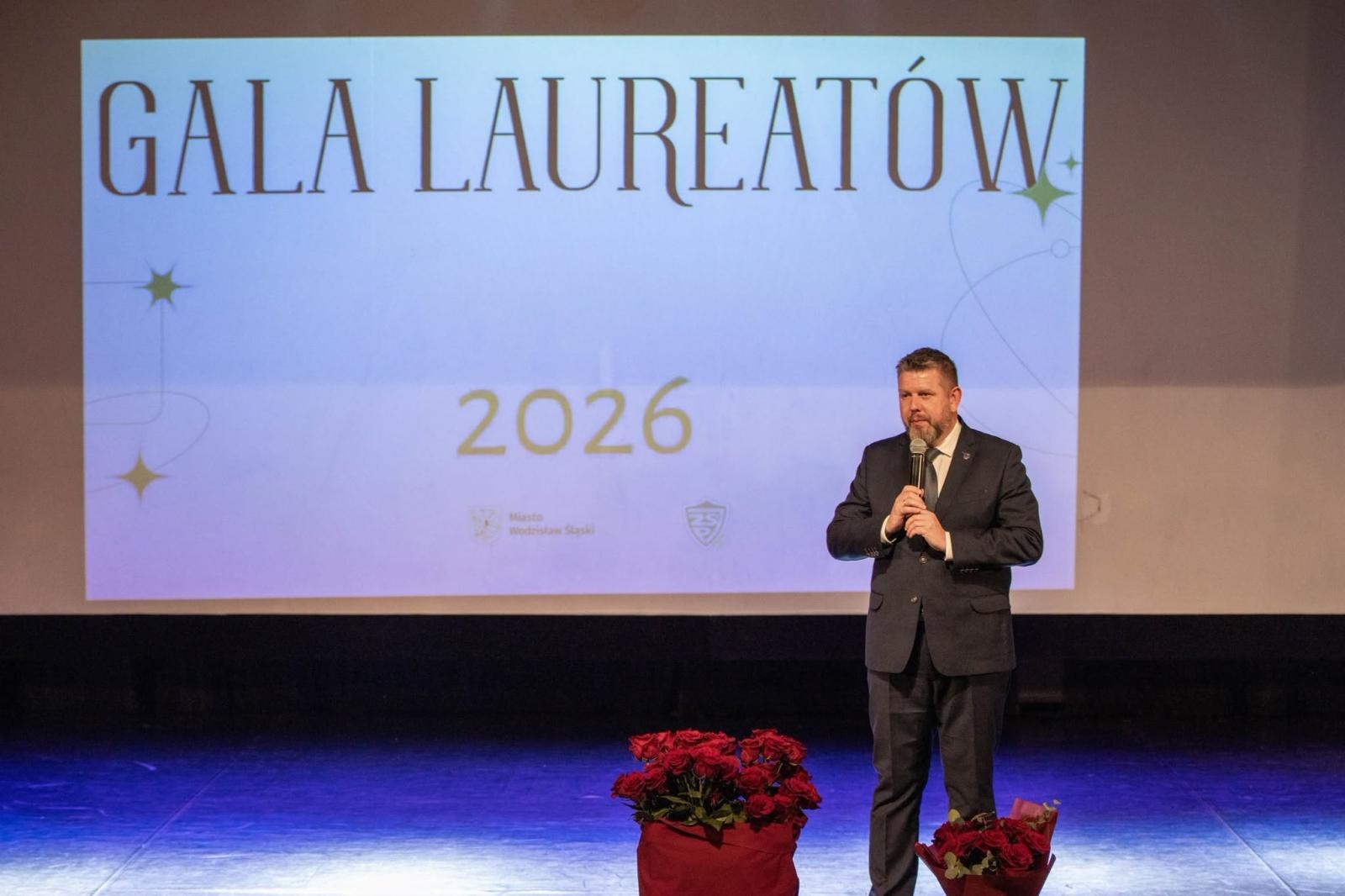 Zdjęcie w galerii na portalu naszwodzislaw.com: Sukcesy młodzieży nagrodzone w Wodzisławskim Centrum Kultury. Gala pełna emocji wiadomości z regionu