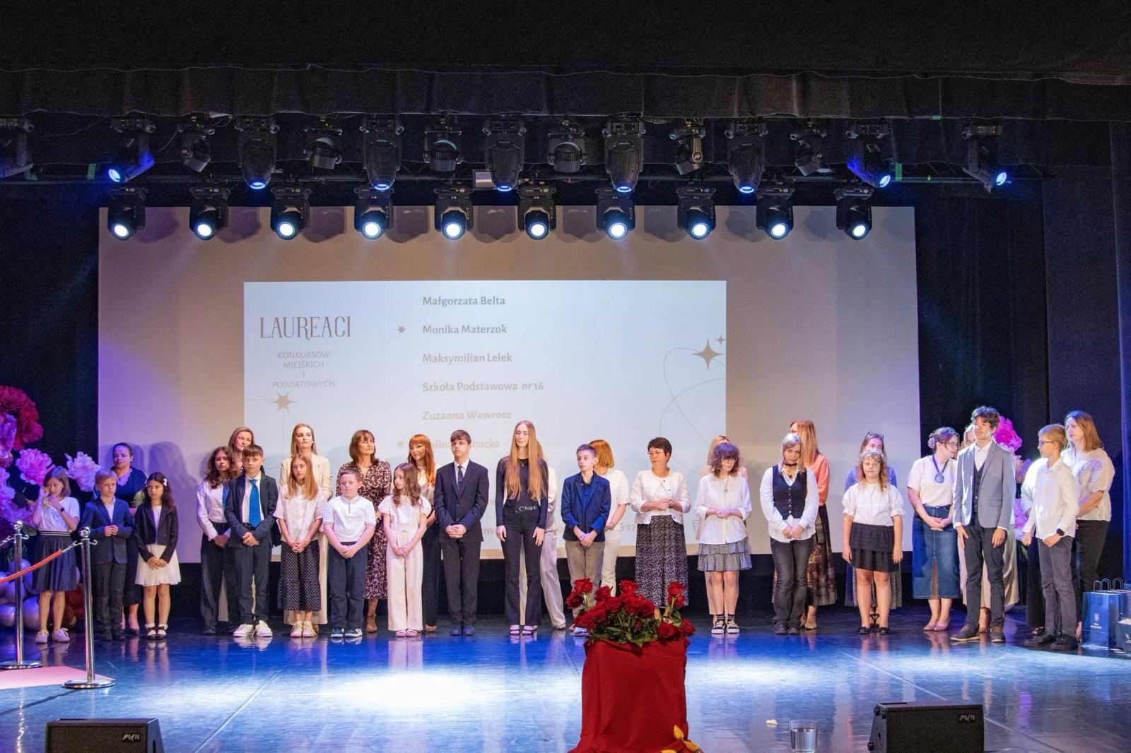 Zdjęcie w galerii na portalu naszwodzislaw.com: Sukcesy młodzieży nagrodzone w Wodzisławskim Centrum Kultury. Gala pełna emocji wiadomości z regionu