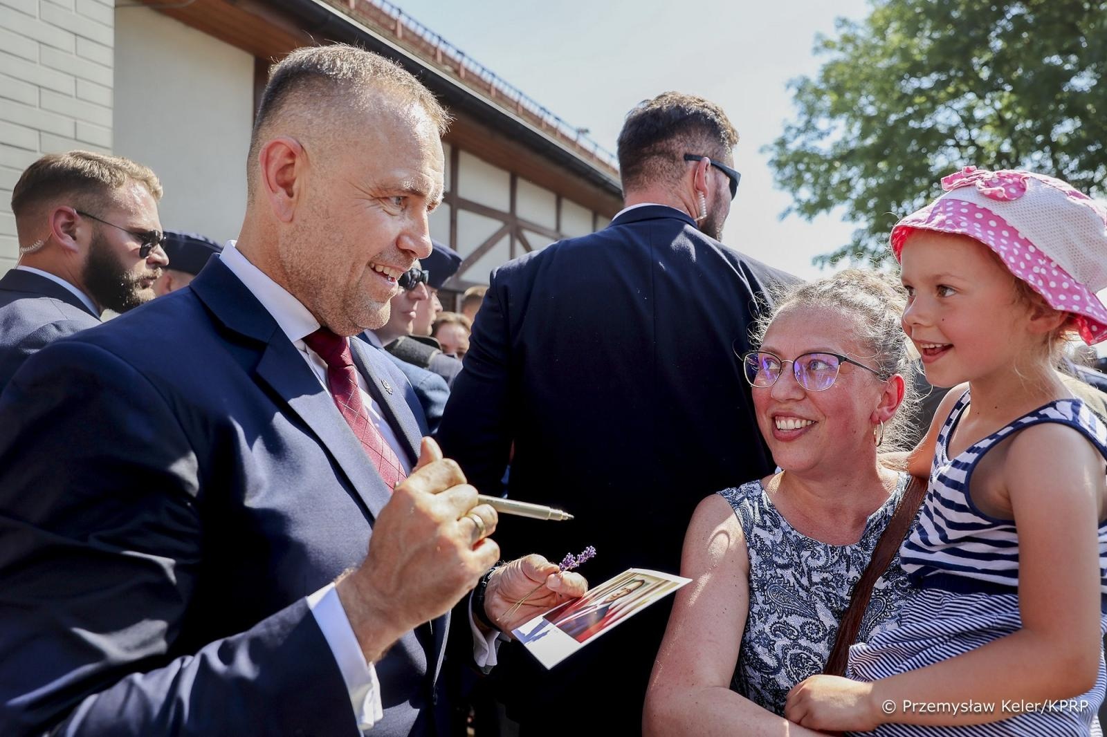 Zdjęcie w galerii na portalu naszwodzislaw.com: Narodowy Dzień Powstań Śląskich. Prezydent Karol Nawrocki w gm. Lubomia wiadomości z regionu