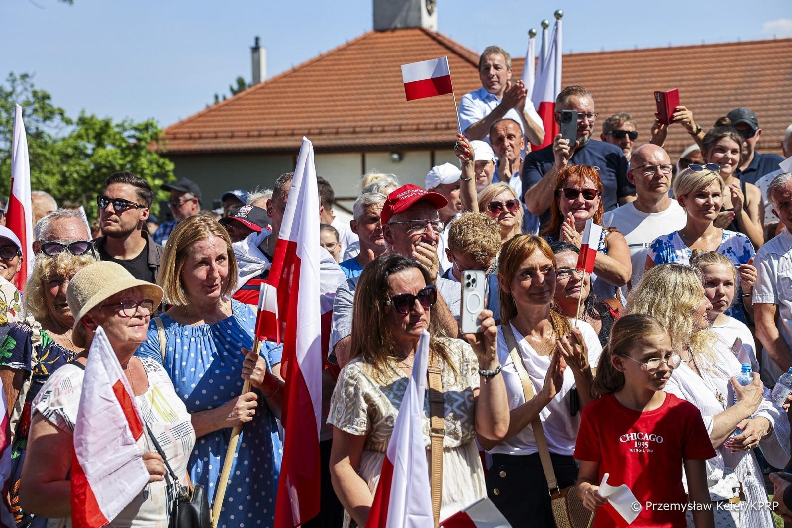 Zdjęcie w galerii na portalu naszwodzislaw.com: Narodowy Dzień Powstań Śląskich. Prezydent Karol Nawrocki w gm. Lubomia wiadomości z regionu
